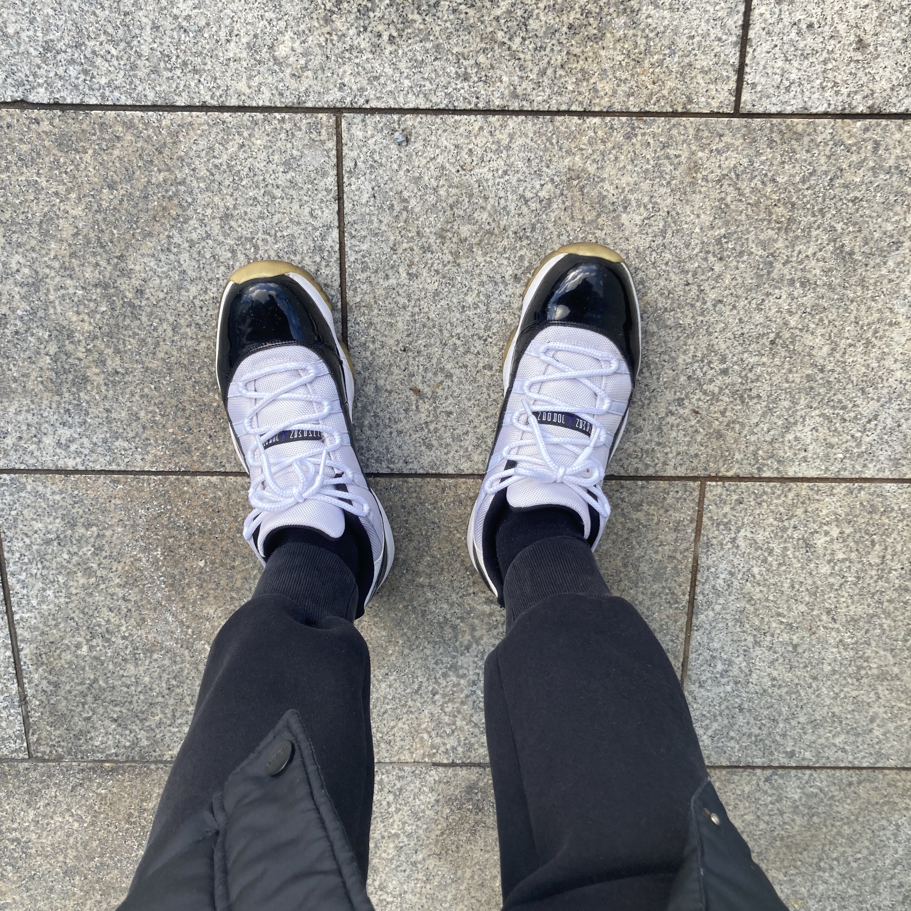Jordan 11 Retro Low Concord 착용 스타일 - 1