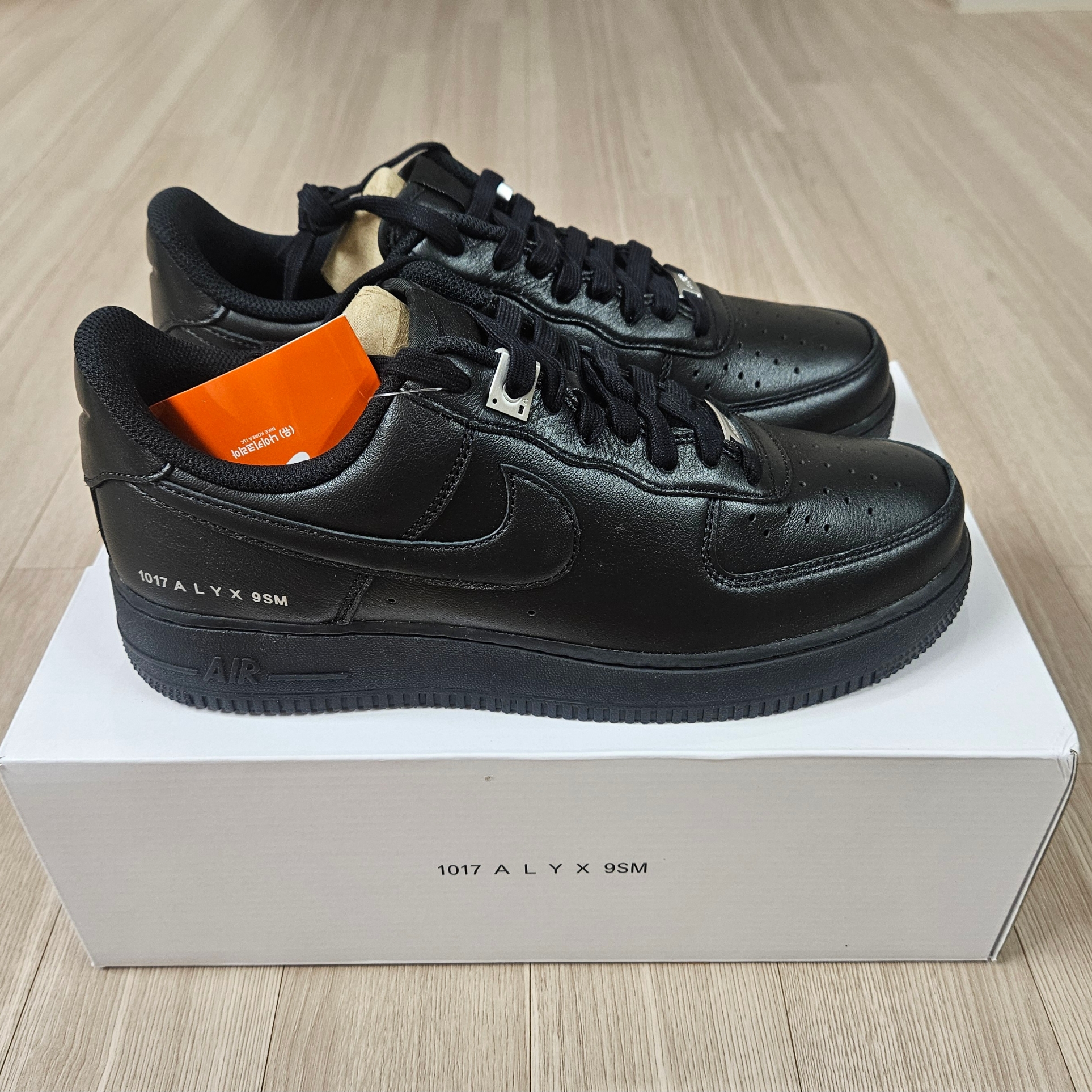 Nike x 1017 Alyx 9SM Air Force 1 Low SP Black 착용 스타일