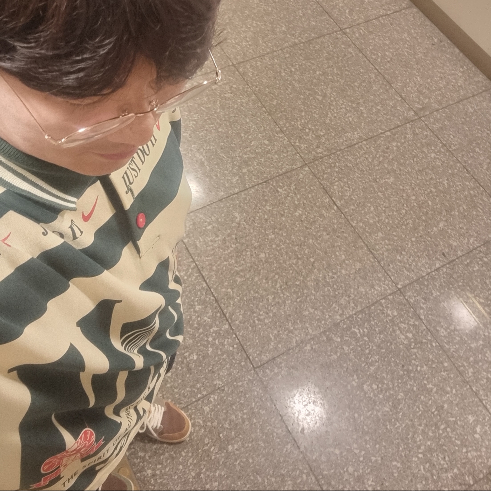 Nike x Cactus Plant Flea Market Long Sleeve Polo Natural - US/EU, Jordan 1 x Zion Williamson Retro Low OG Flax and Oil Green 착용 스타일 - 1
