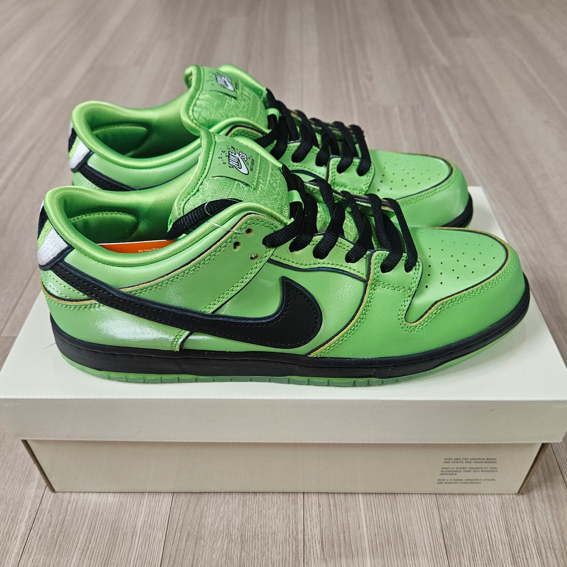 Nike x The Powerpuff Girls SB Dunk Low Pro QS Buttercup 착용 스타일