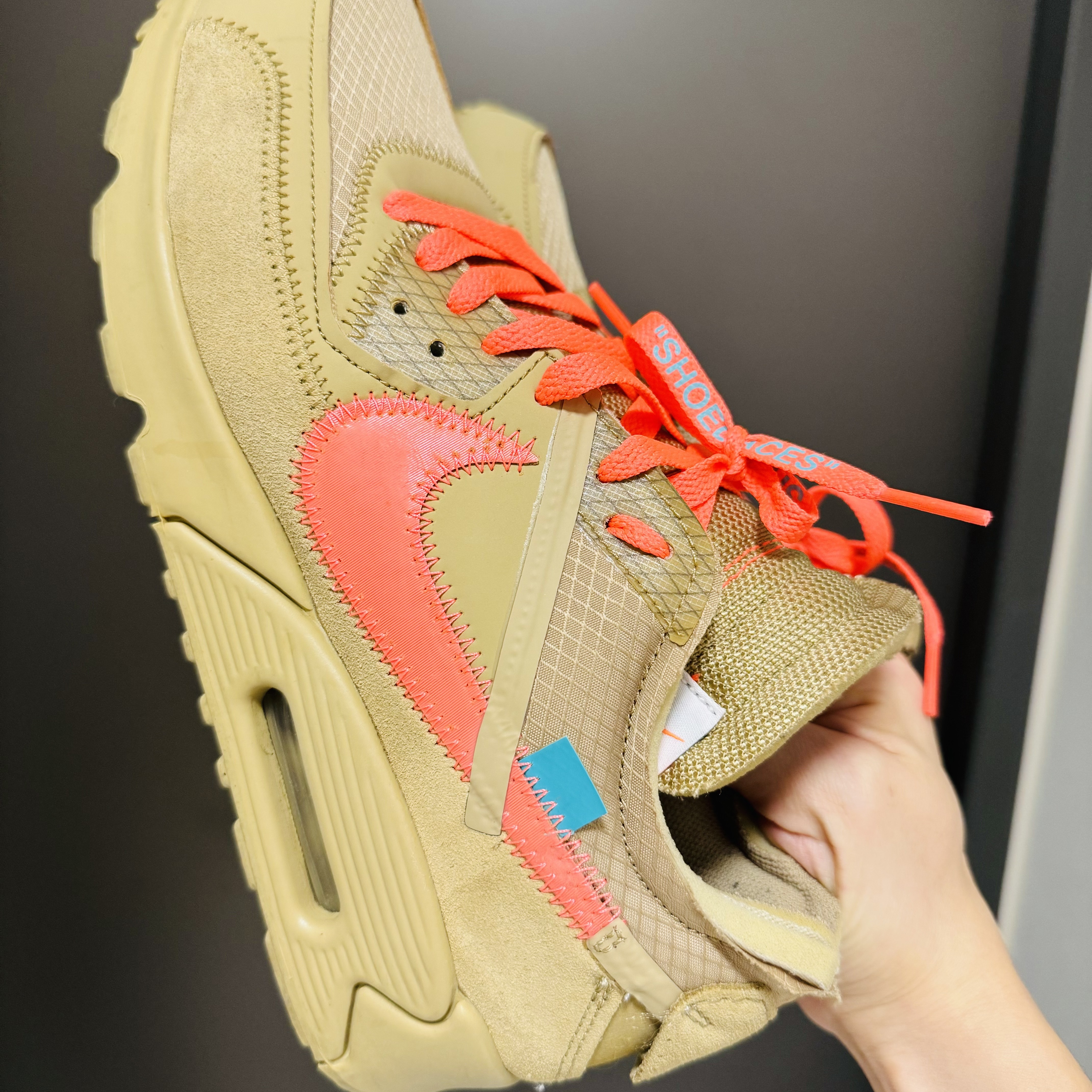 Nike x Off-White Air Max 90 V2 Desert Ore 착용 스타일 - 2
