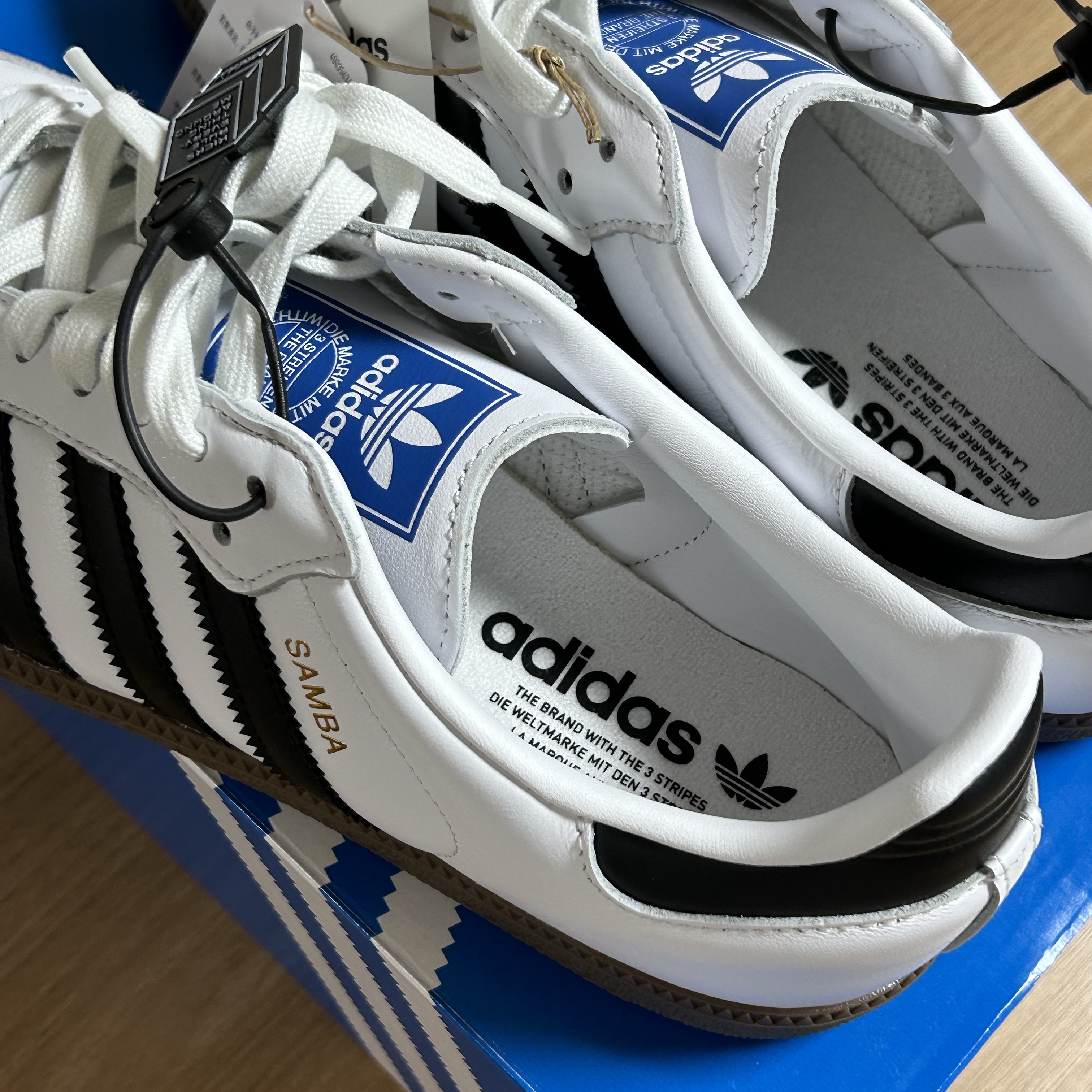 Adidas Samba OG Cloud White 착용 스타일