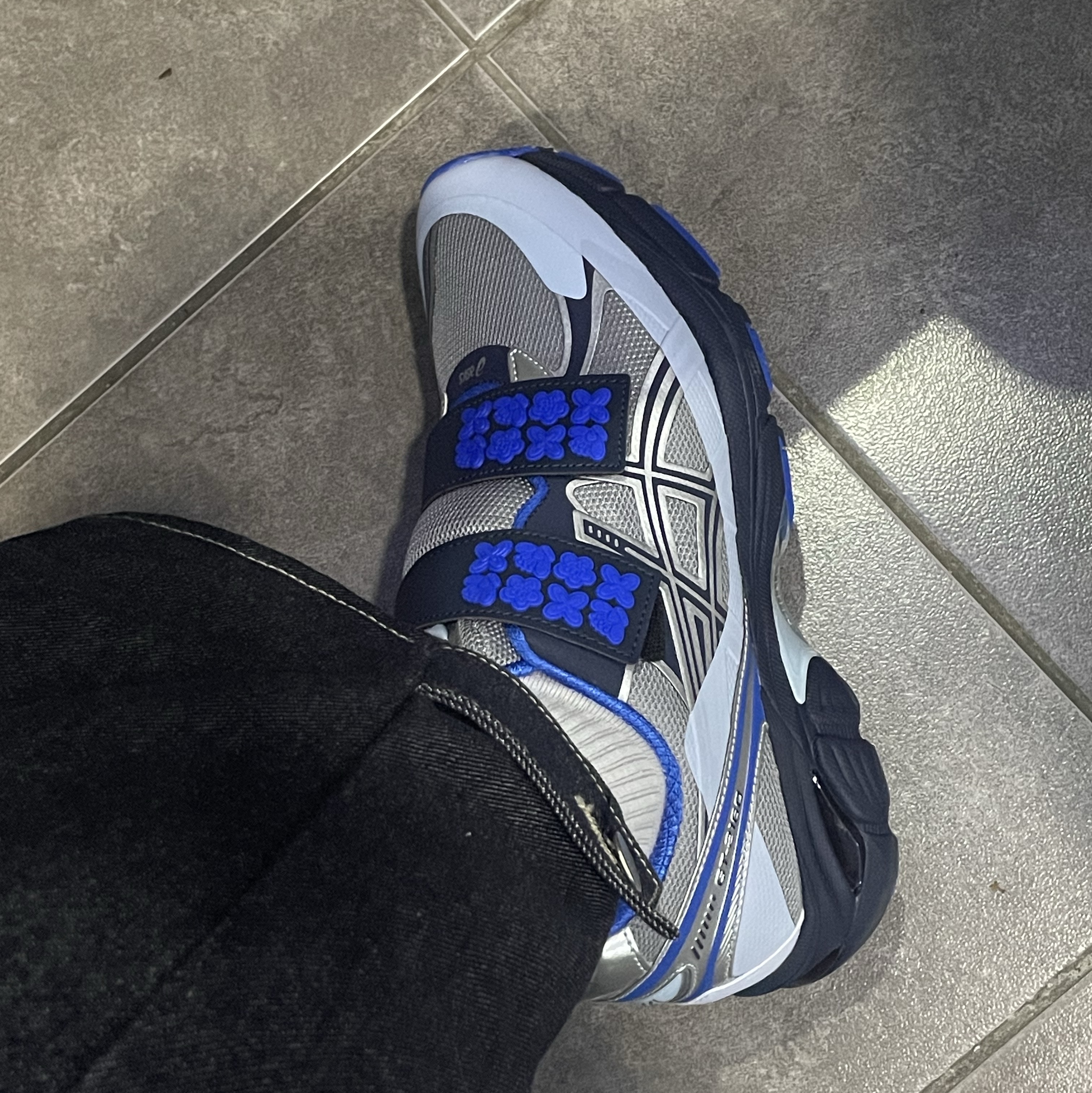 Asics x Cecilie Bahnsen GT-2160 Pure Silver Midnight 착용 스타일