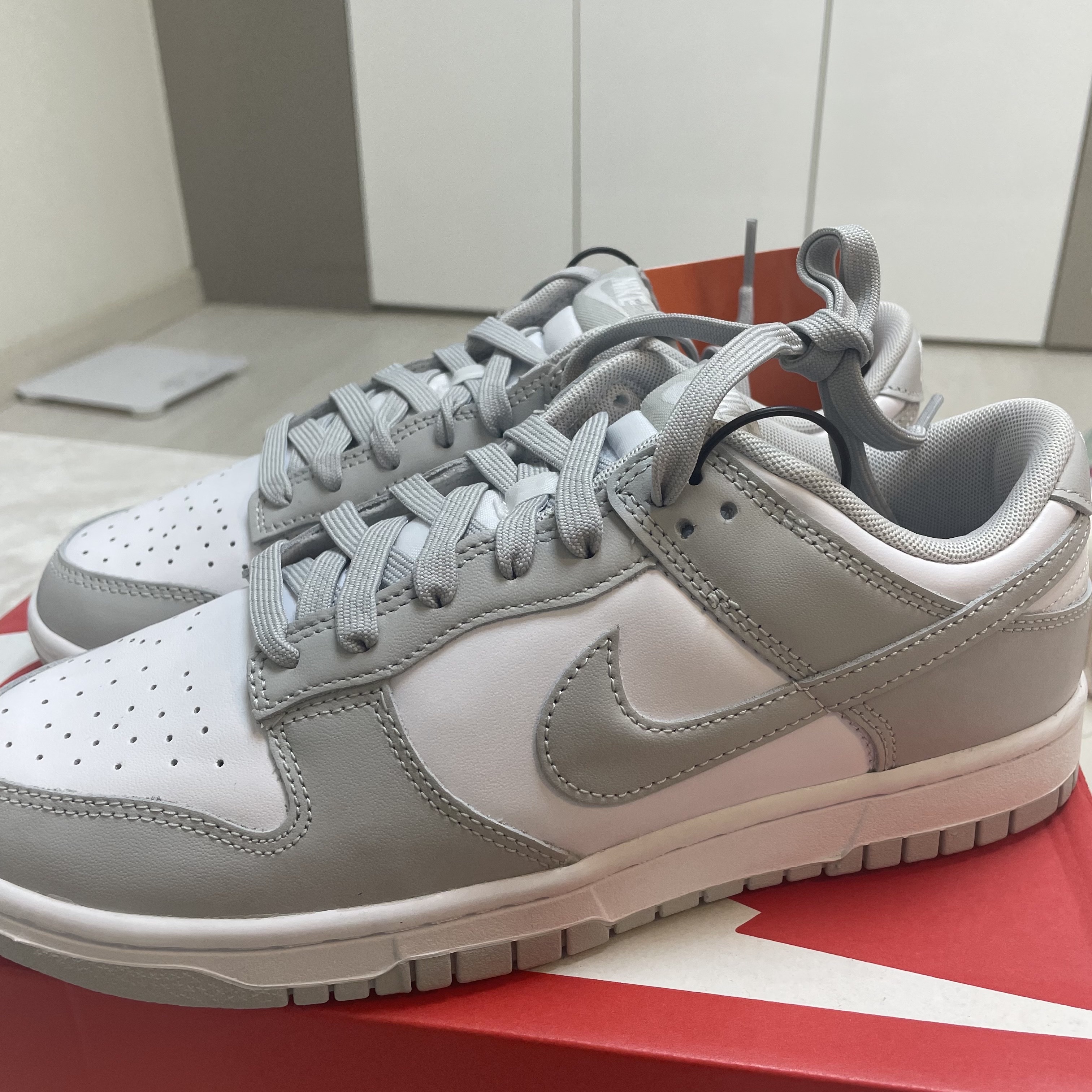 Nike Dunk Low Retro Grey Fog 착용 스타일