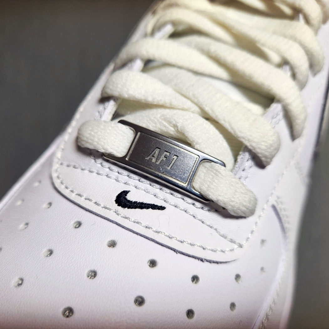 Nike Air Force 1 '07 White Black 착용 스타일 - 3