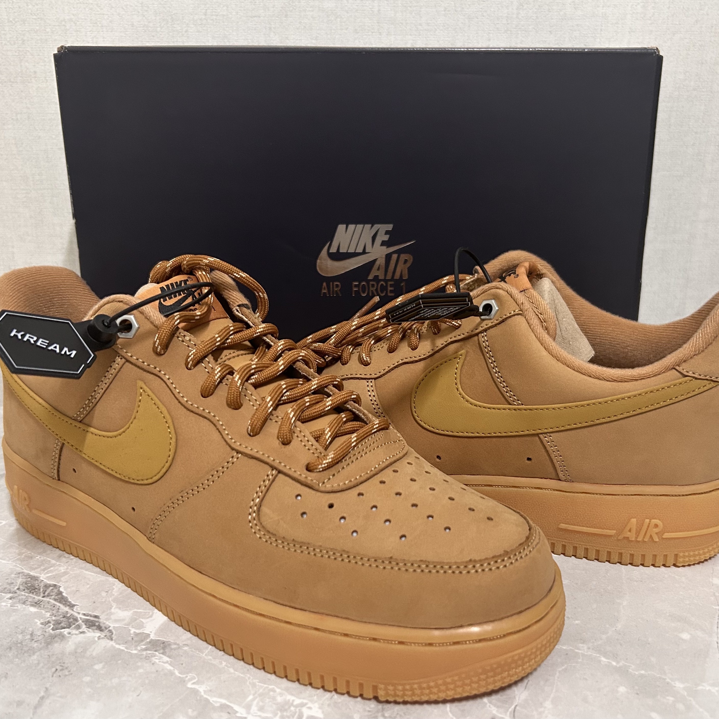 Nike Air Force 1 '07 WB Flax 착용 스타일