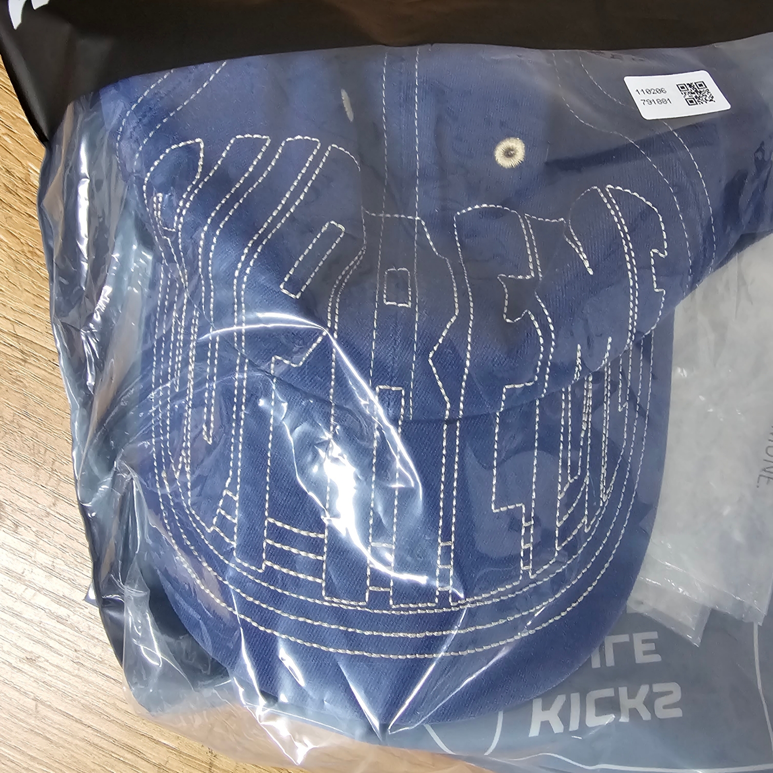 Supreme Visor Stitch 6-Panel Light Navy - 23SS 착용 스타일