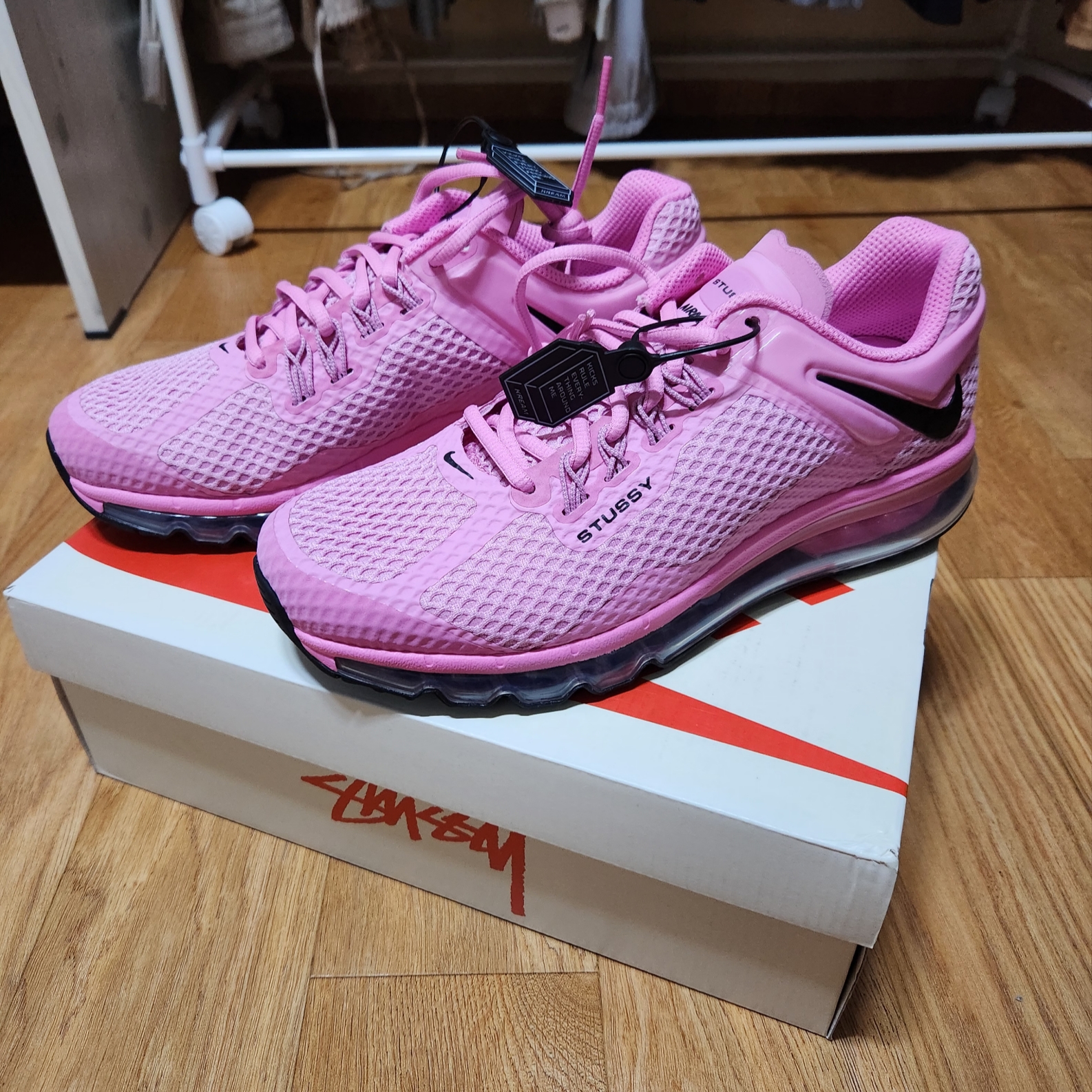 Nike x Stussy Air Max 2013 Psychic Pink, Jordan 1 Low OG Starfish 착용 스타일 - 2