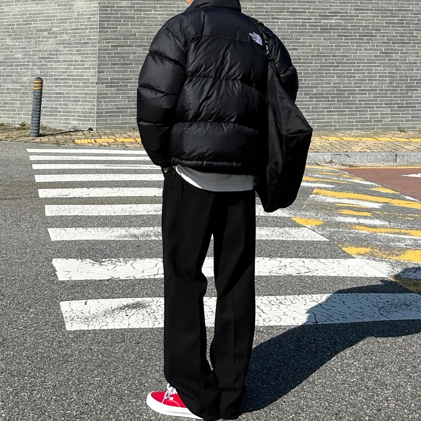 The North Face 1996 Retro Nuptse Down Jacket TNF Black, Vans Vault OG Authentic LX Red 착용 스타일 - 3