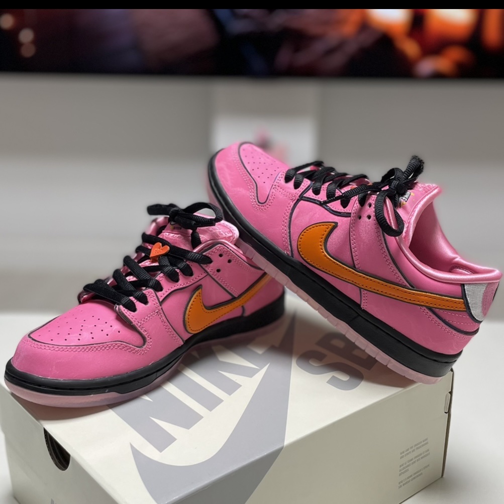 Nike x The Powerpuff Girls SB Dunk Low Pro QS Blossom 착용 스타일 - 2