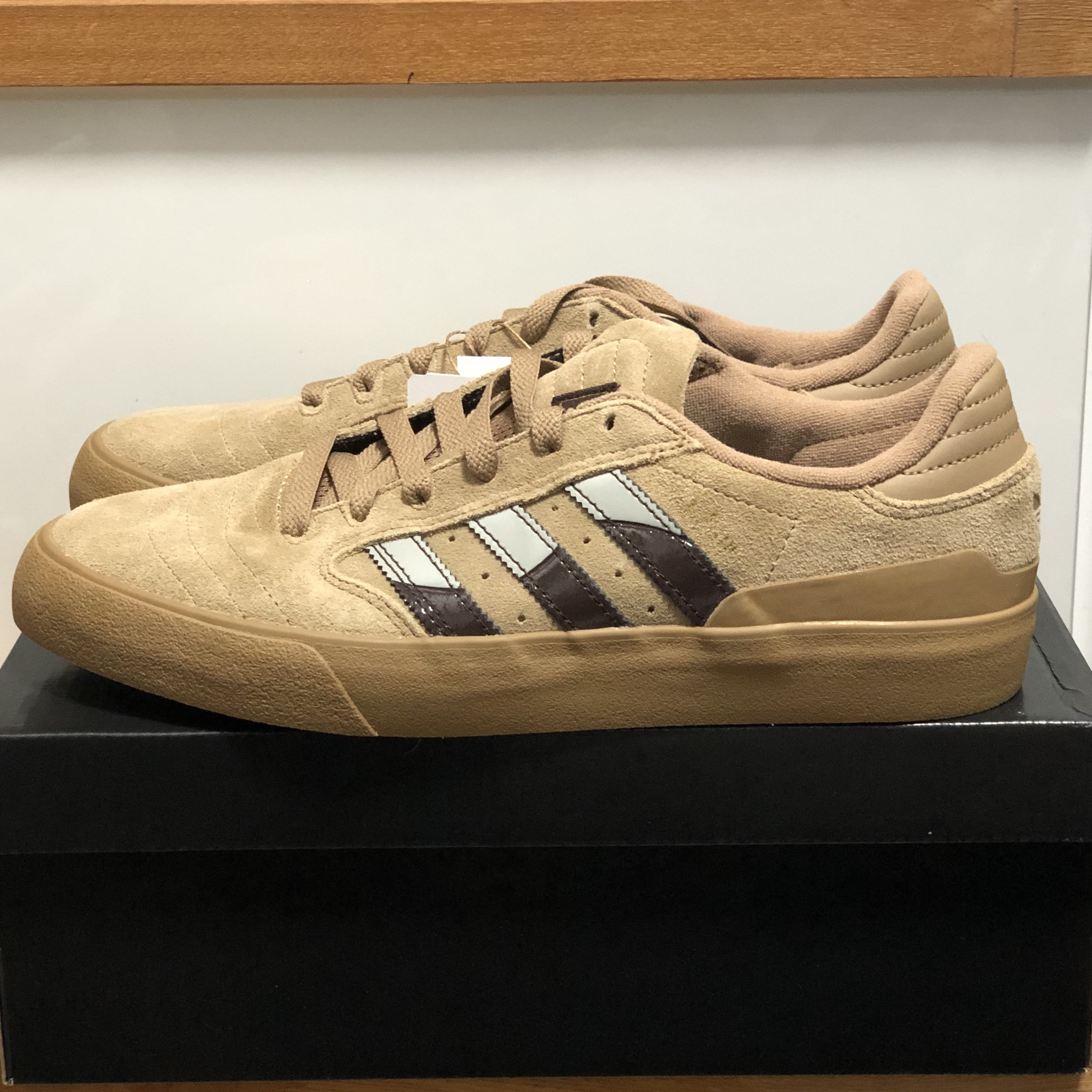 Adidas x Dime Busenitz Vulc 2 Cardboard Light Brown 착용 스타일