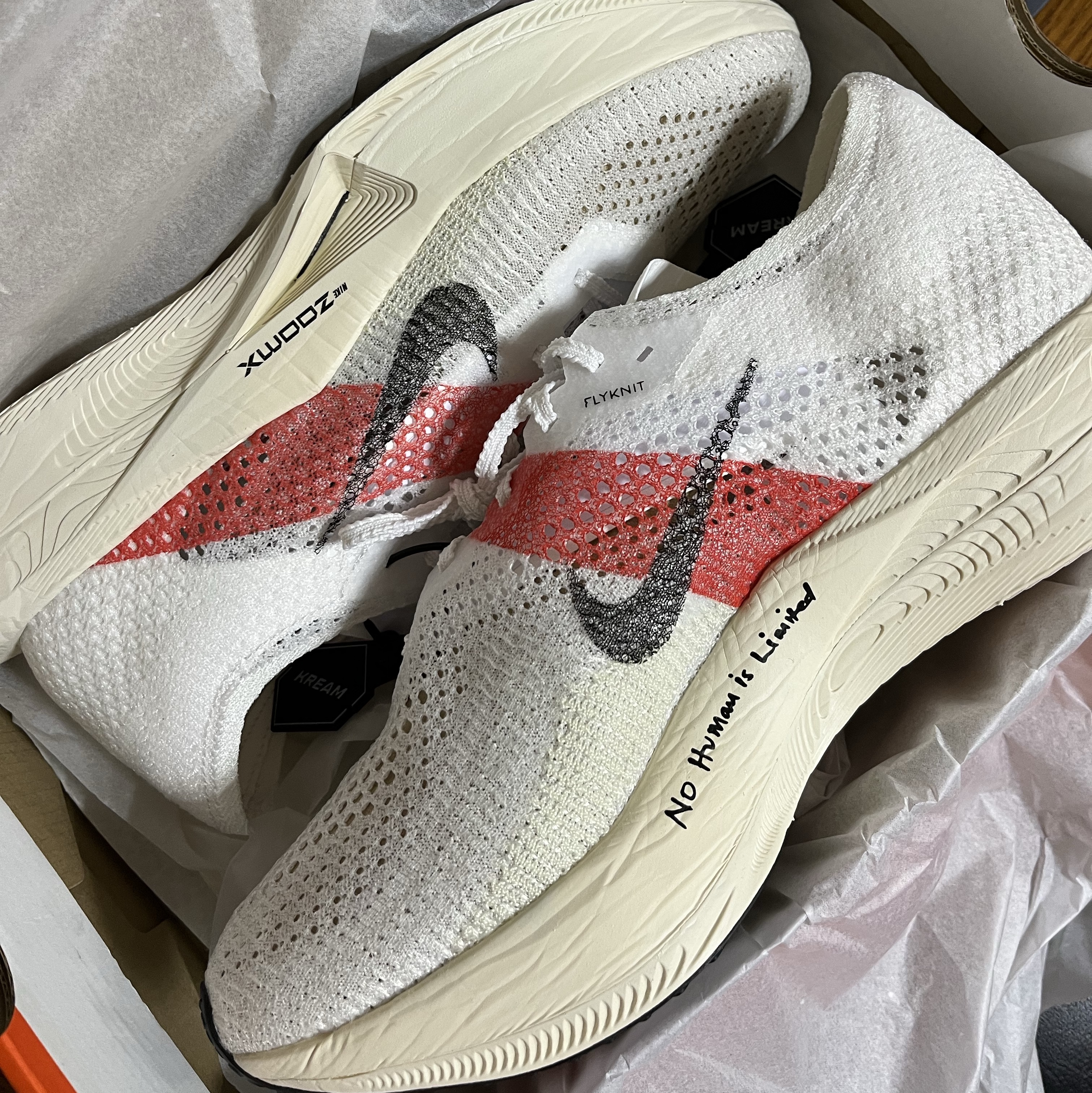 Nike ZoomX Vaporfly Next% 3 Eliud Kipchoge 착용 스타일