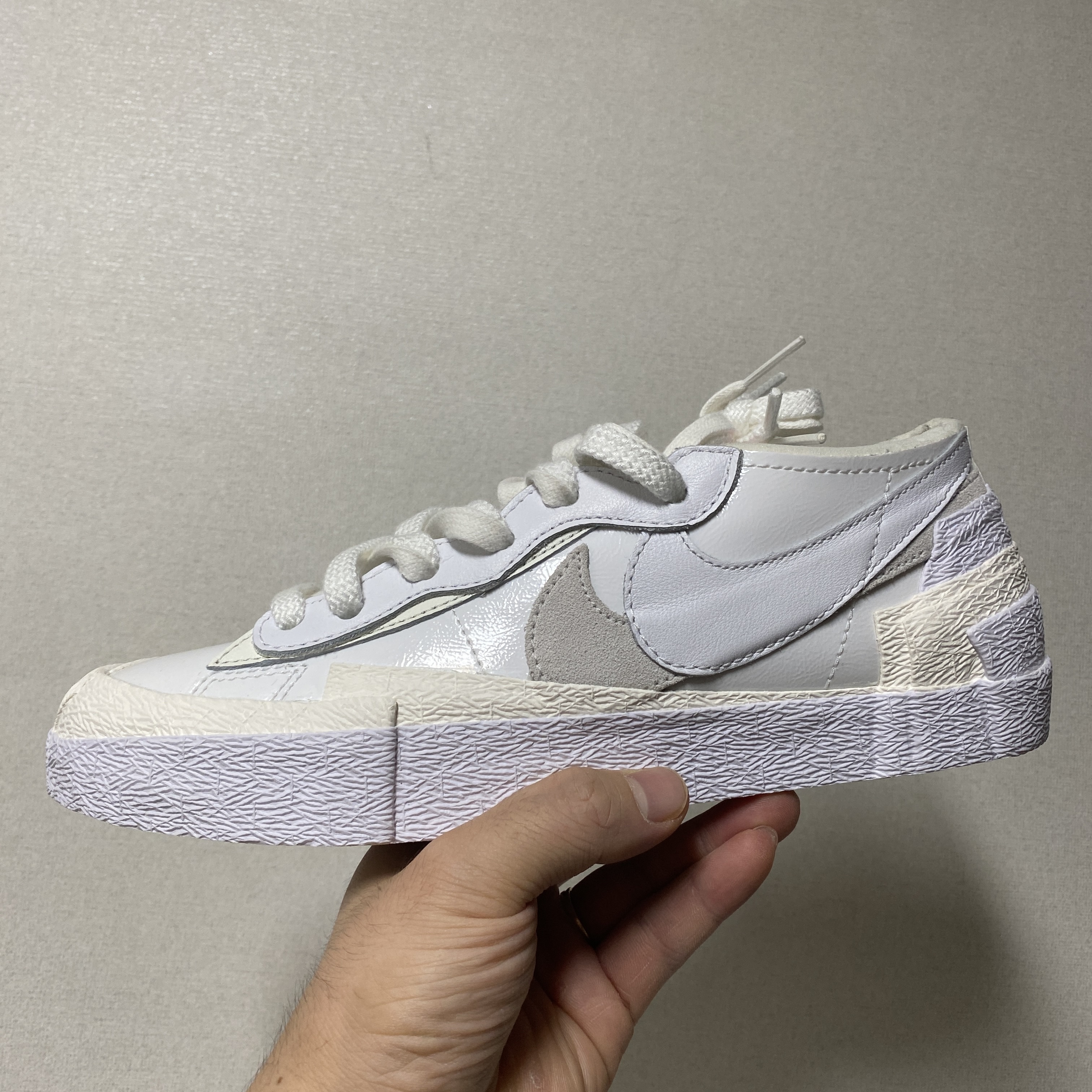 Nike x Sacai Blazer Low White Patent Leather 착용 스타일