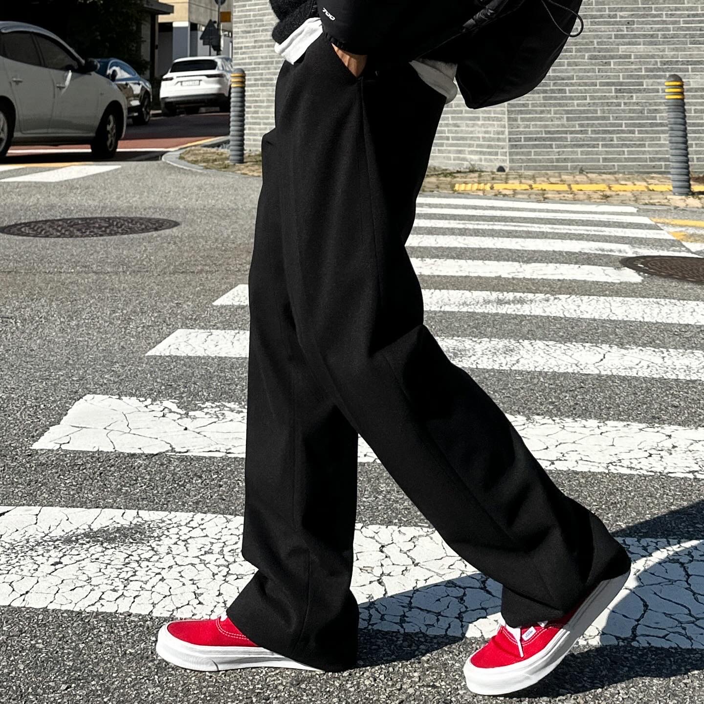 The North Face 1996 Retro Nuptse Down Jacket TNF Black, Vans Vault OG Authentic LX Red 착용 스타일 - 7