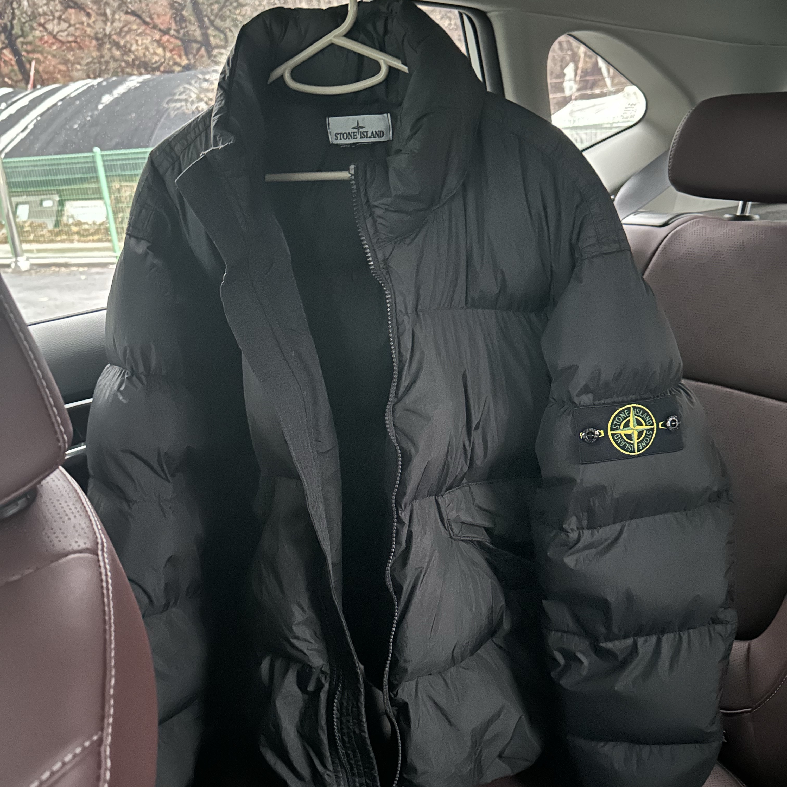 Stone Island 40623 Garment Dyed Crinkle Reps Recycled Nylon Down Jacket Black - 23FW 착용 스타일