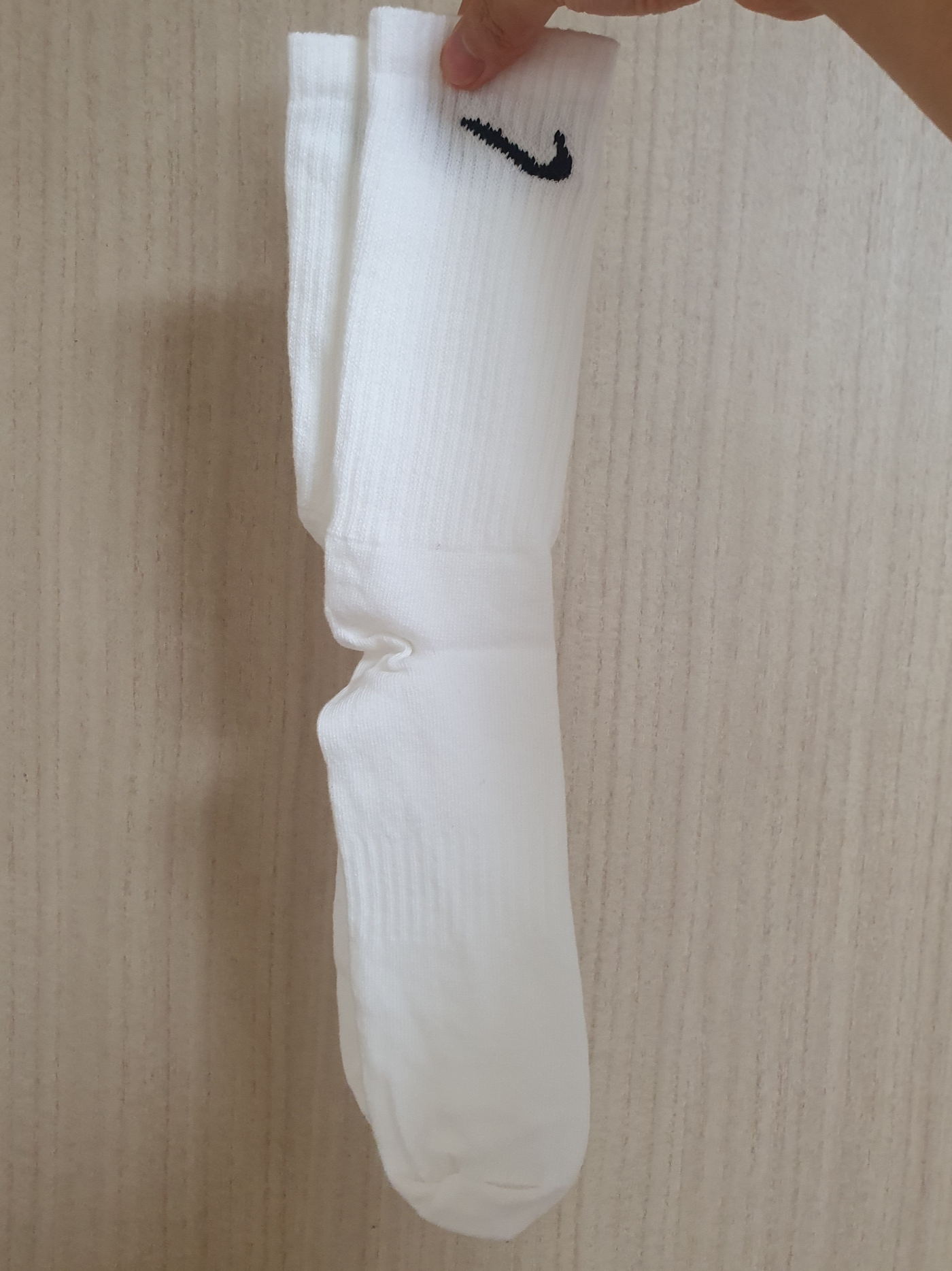 Nike Cushioned Training Crew Socks White (3 Pack/Korean Ver.), Nike Everyday Lightweight Training Crew Socks White (3 Pack/Korean Ver.) 착용 스타일