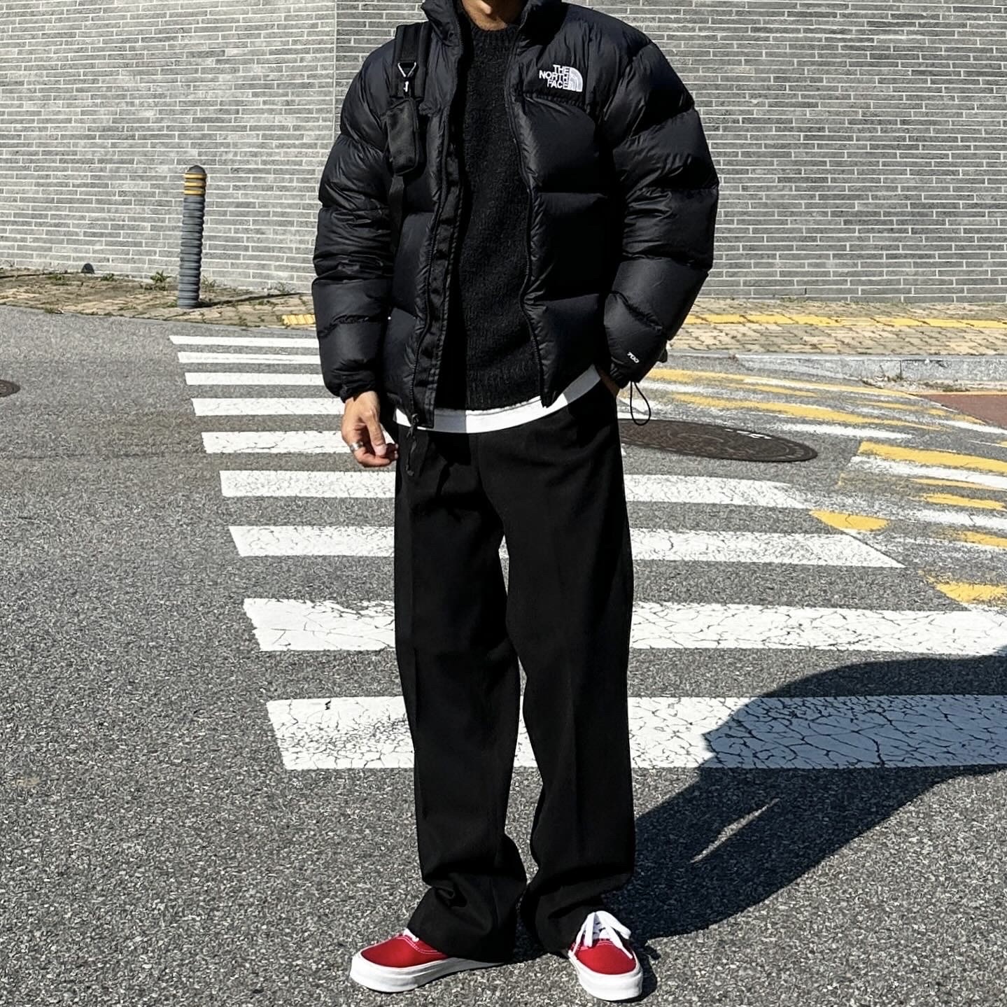 The North Face 1996 Retro Nuptse Down Jacket TNF Black, Vans Vault OG Authentic LX Red 착용 스타일 - 1
