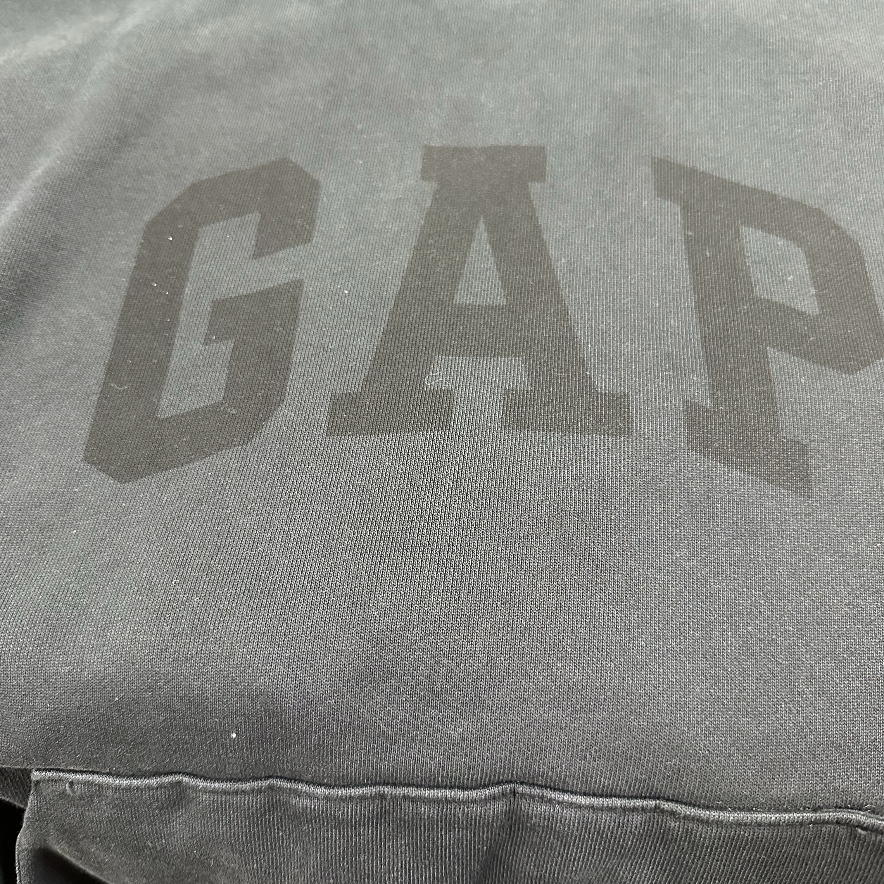 Yeezy Gap Engineered By Balenciaga Dove Hoodie Washed Black 착용 스타일