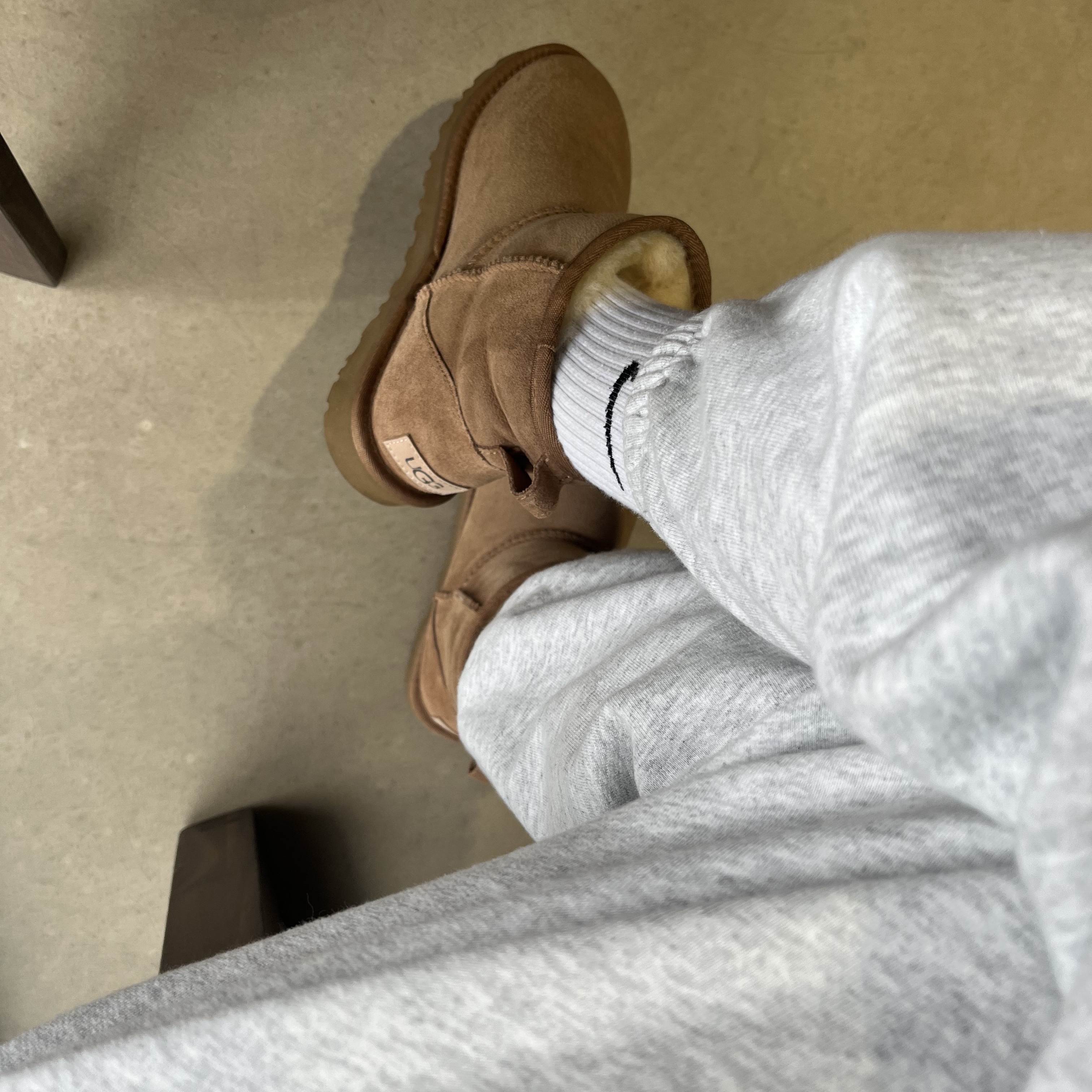 (W) UGG Classic Mini II Boots Chestnut 착용 스타일