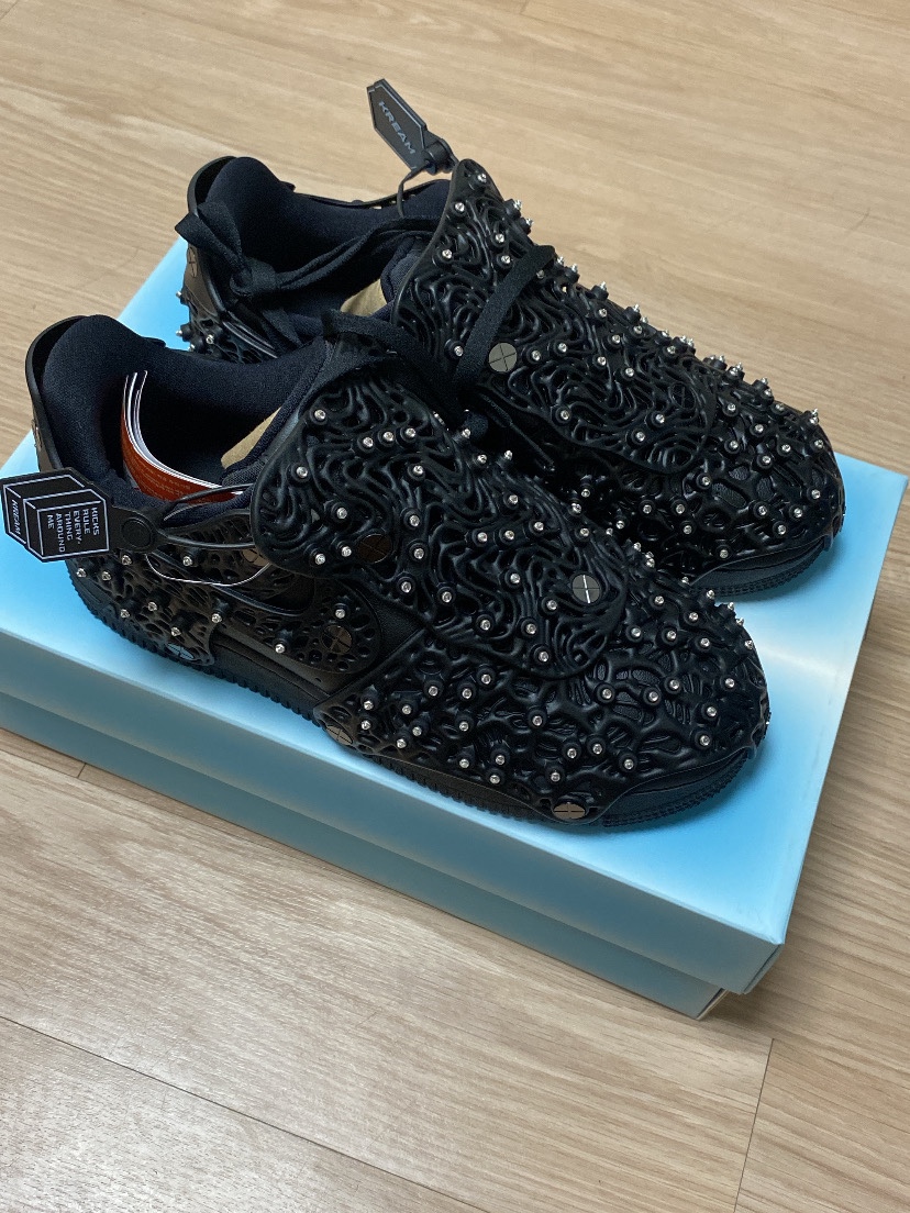 (W) Nike x Swarovski Air Force 1 LXX Triple Black 착용 스타일 - 2
