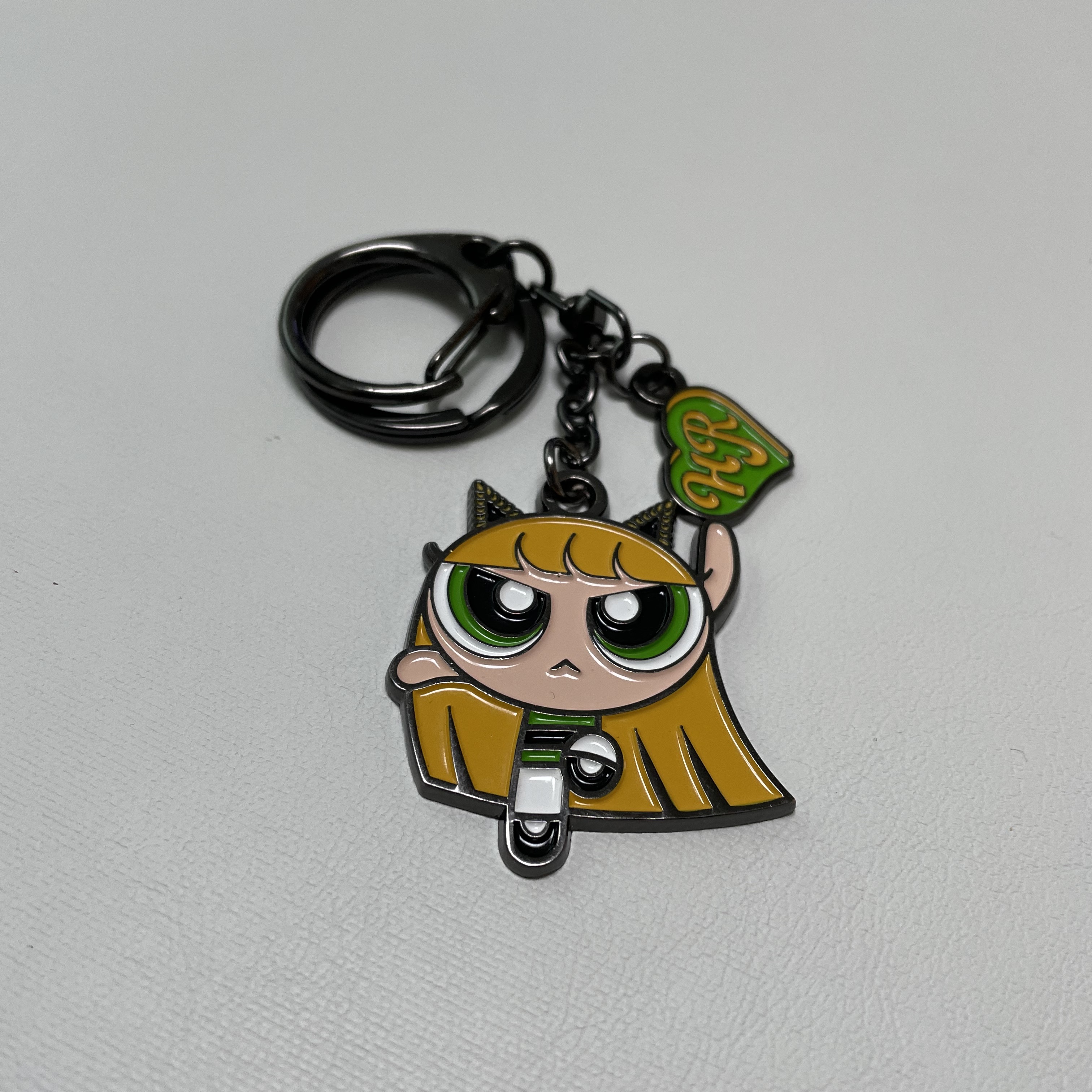 NewJeans x The Powerpuff Girls Metal Keyring Haerin 착용 스타일