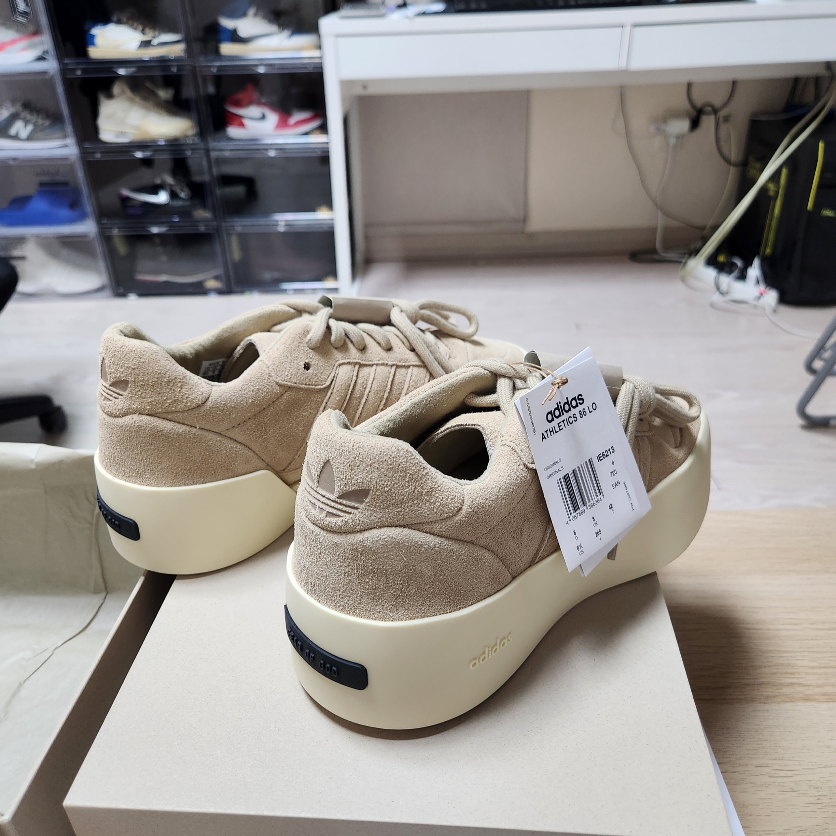 Adidas x Fear of God Athletics 86 Low Clay 착용 스타일 - 5