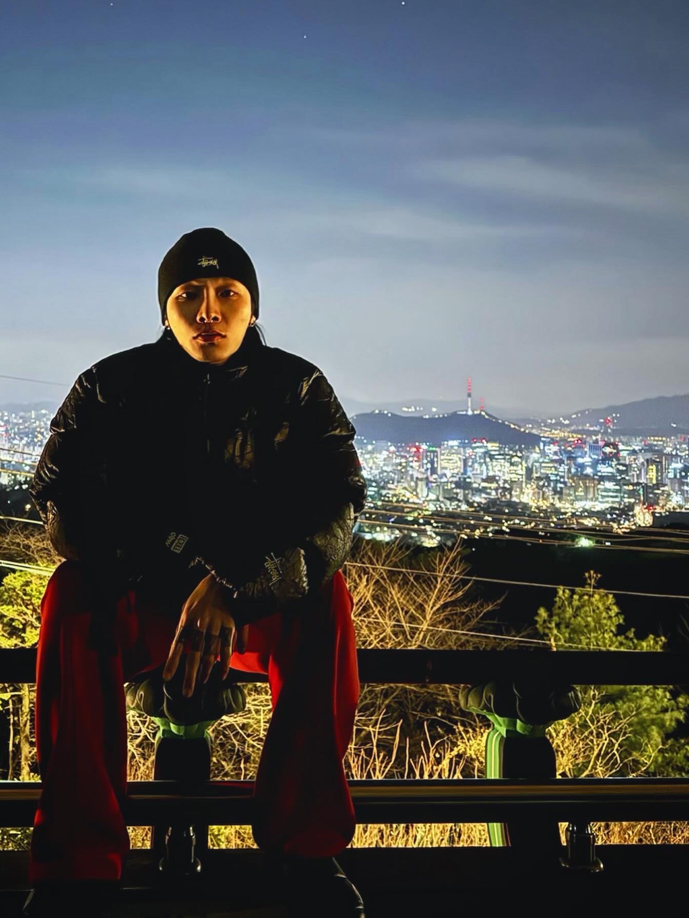 Stussy Wrinkled Nylon Down Puffer Black, Stussy Basic Skullcap Beanie Black 착용 스타일 - 5