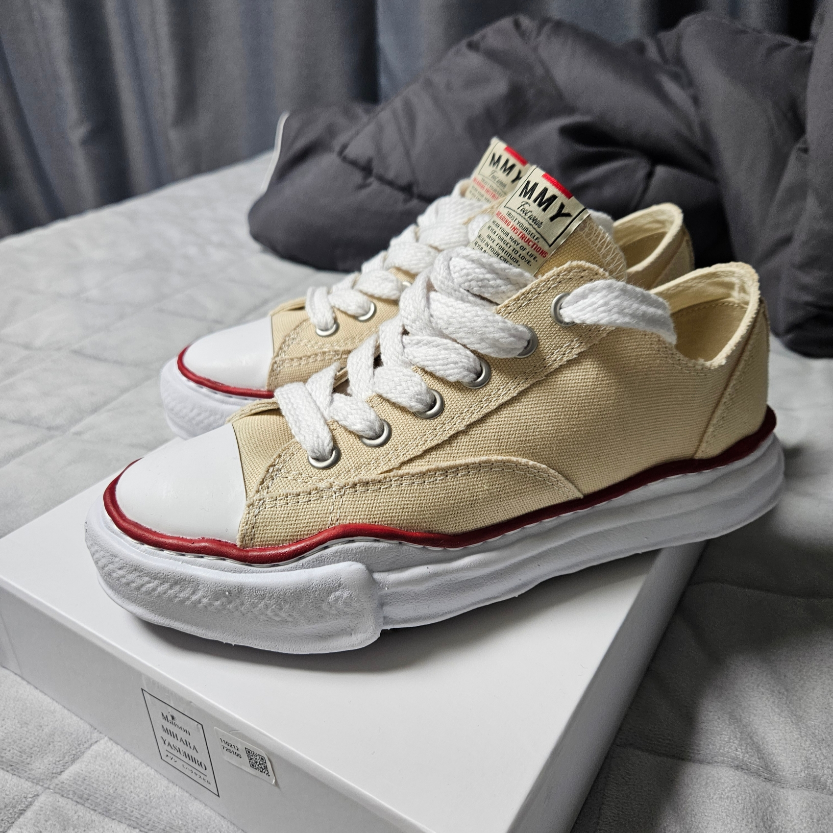 Maison Mihara Yasuhiro Peterson OG Sole Canvas Low-top Sneakers Natural 착용 스타일 - 2