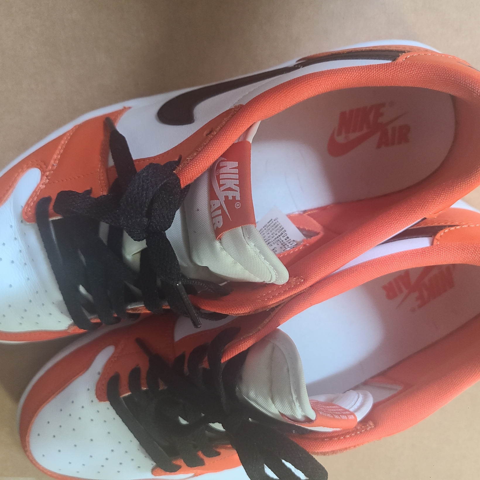Jordan 1 Low OG Starfish 착용 스타일