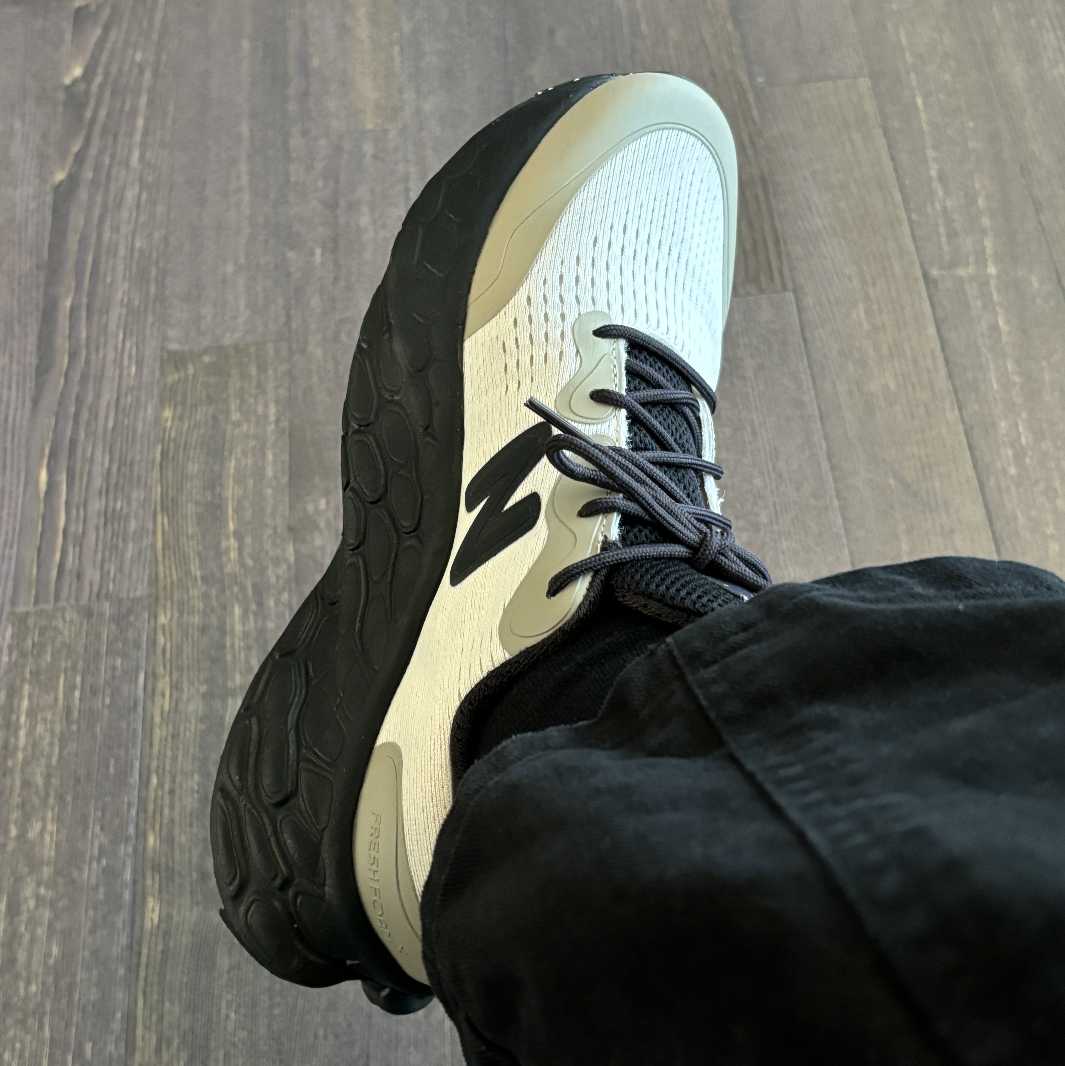 New Balance x District Vision Fresh Foam X More Trail v3 Jet Stream Black - D Standard 착용 스타일