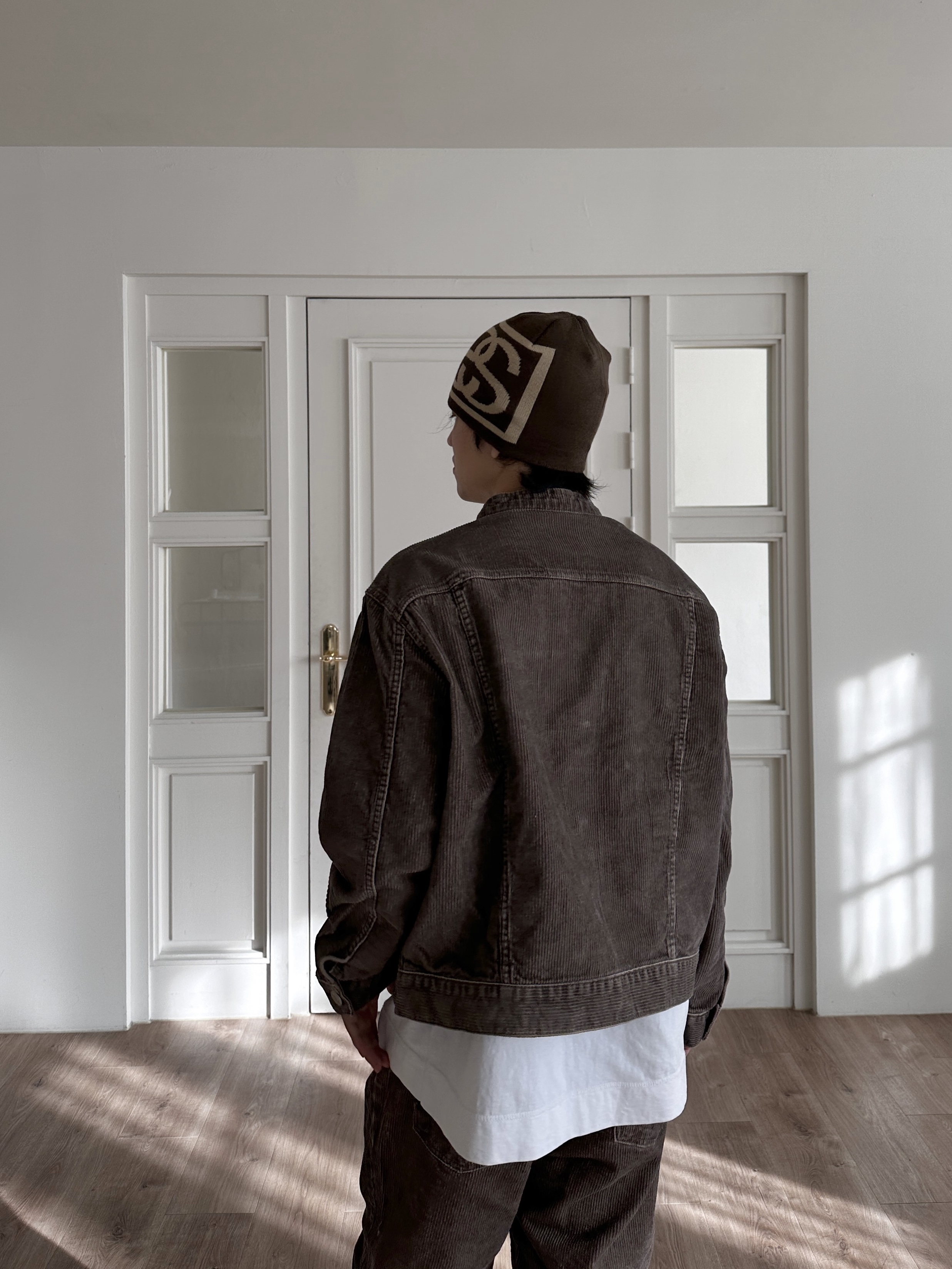 Stussy SS Link Skullcap Beanie Brown, Vans Era Leopard True White 착용 스타일 - 6