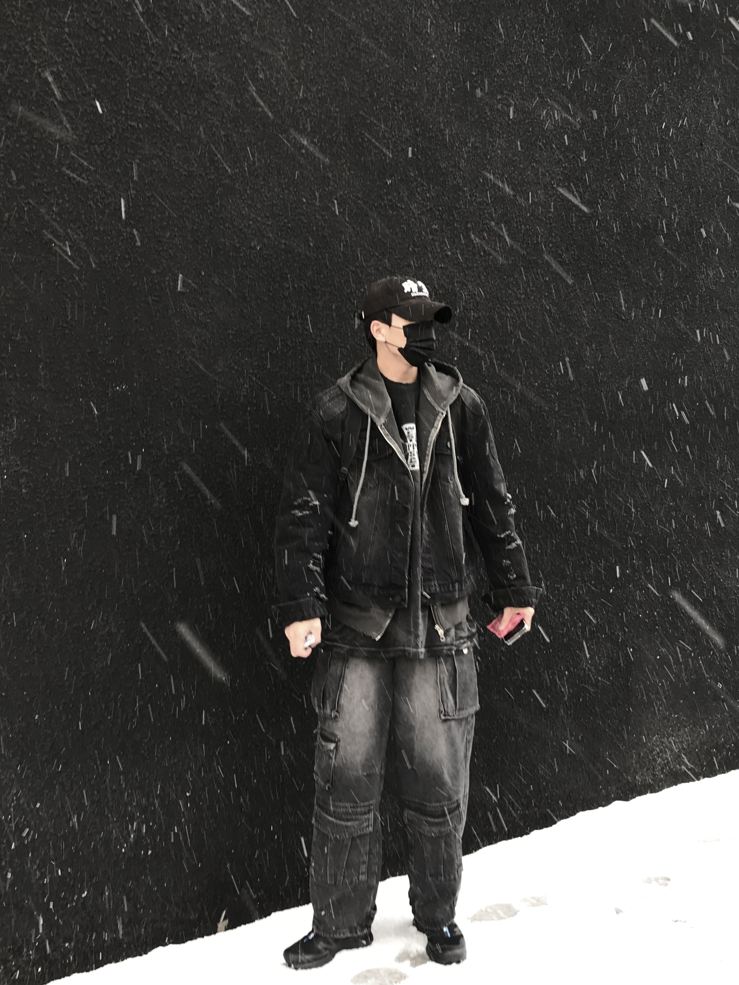 Darkr8m Studio White Logo Cap, Salomon XT-6 ADV Black 착용 스타일 - 2