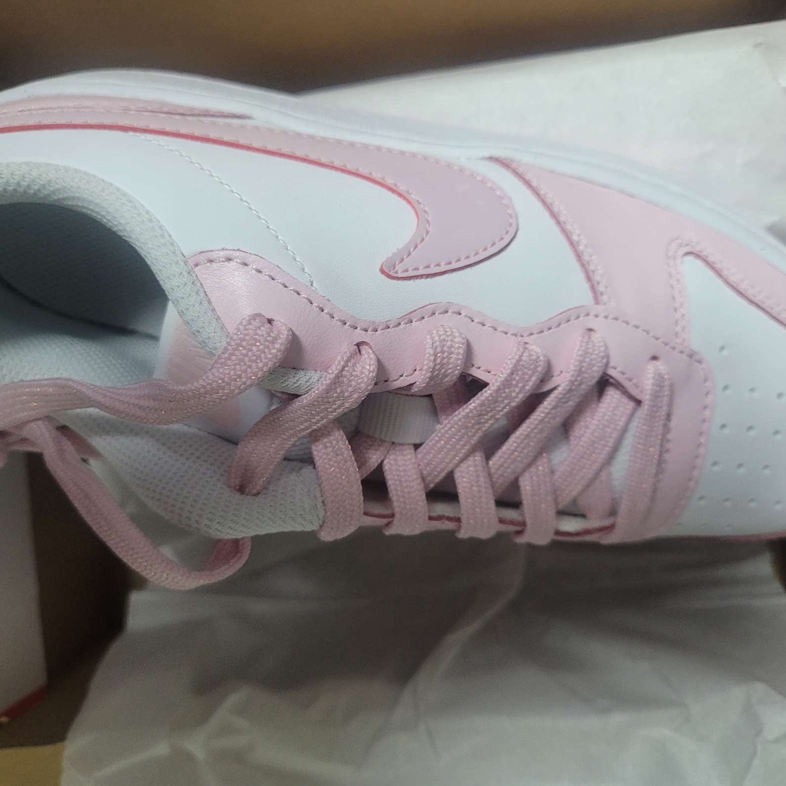 (GS) Nike Court Borough 2 SE White Pink Foam 착용 스타일
