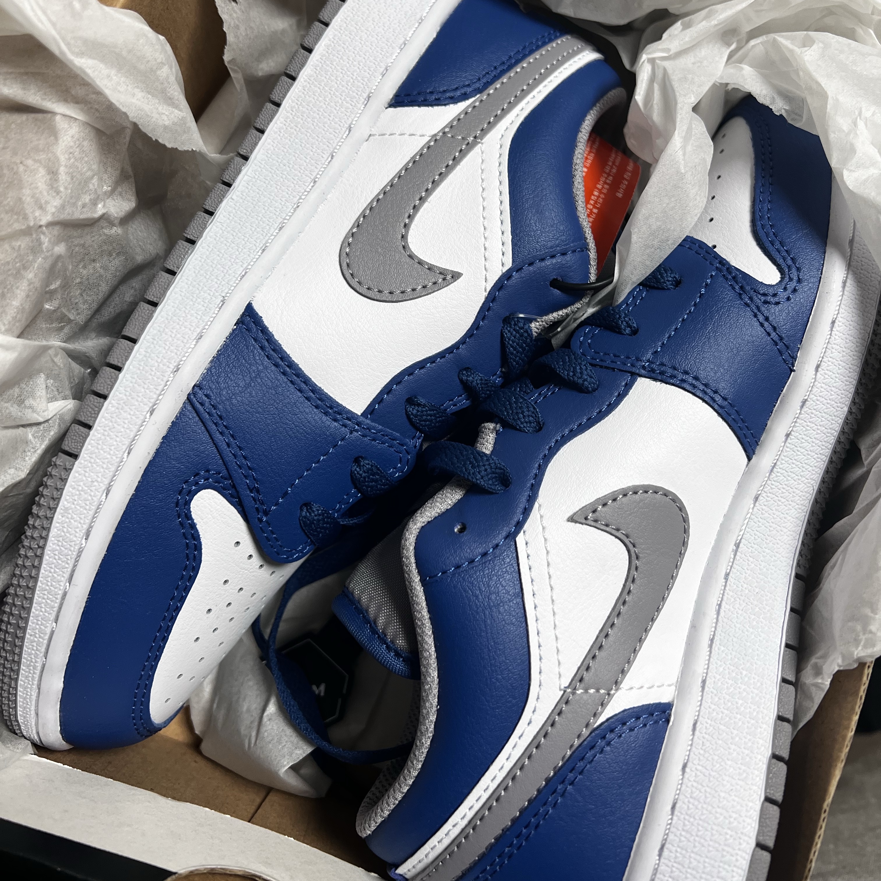 (GS) Jordan 1 Low True Blue Cement Grey 착용 스타일