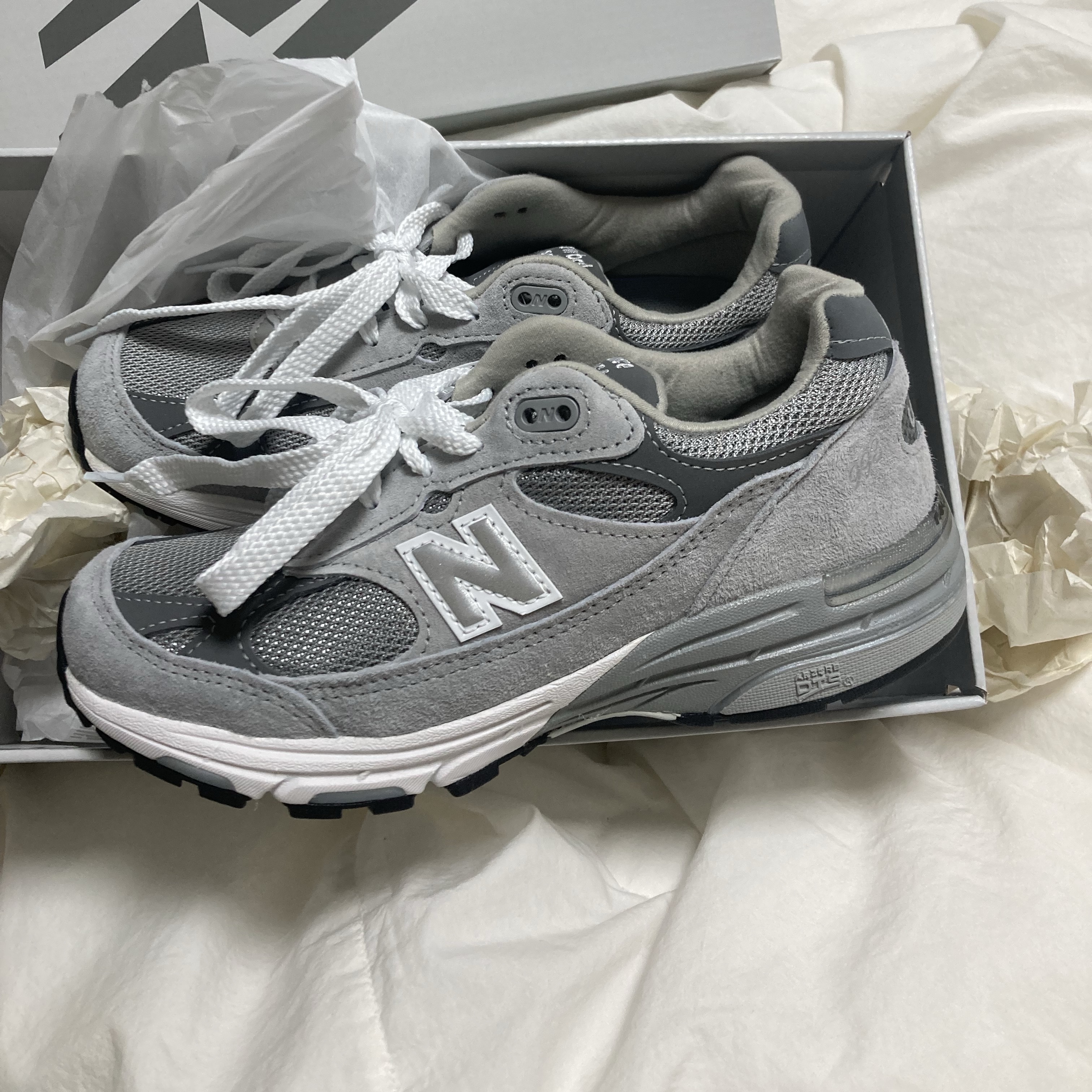 (W) New Balance 993 Made in USA Grey - B Standard 착용 스타일