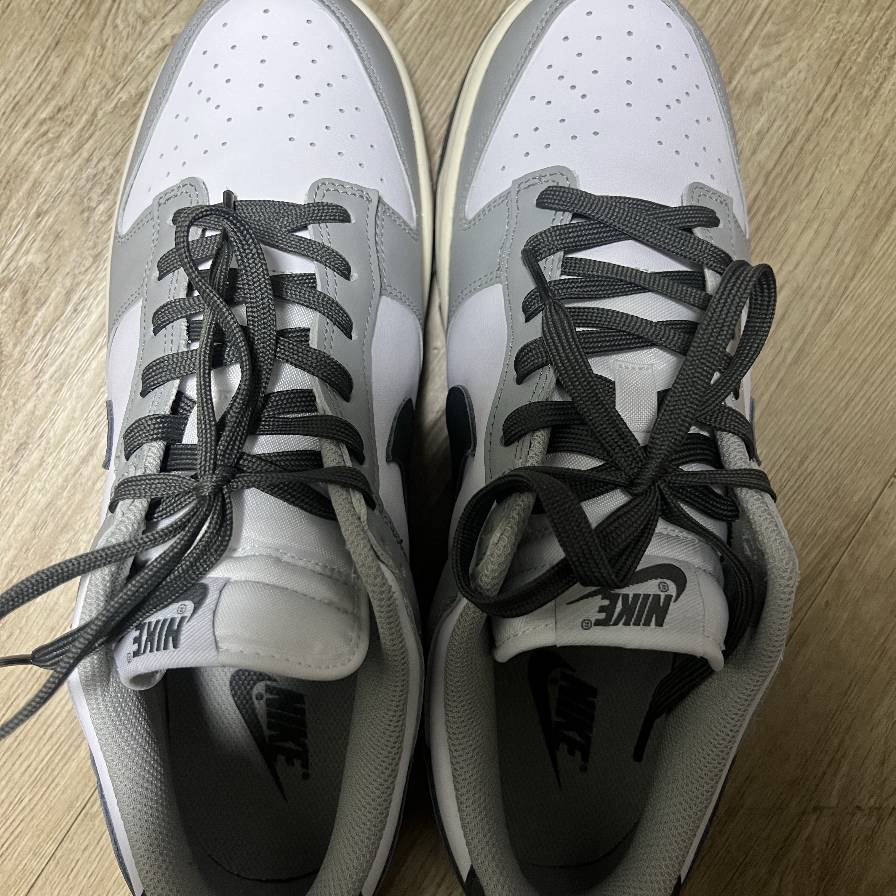 (W) Nike Dunk Low Light Smoke Grey 착용 스타일 - 2