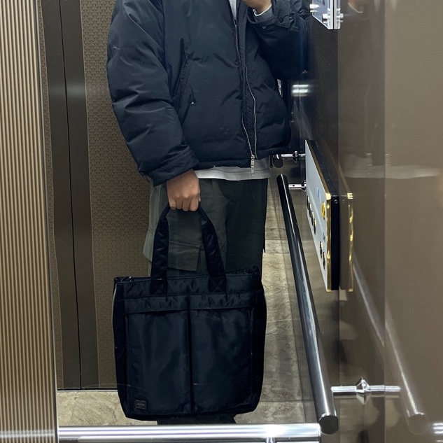 Porter Tanker 2Way Tote Bag Black 착용 스타일