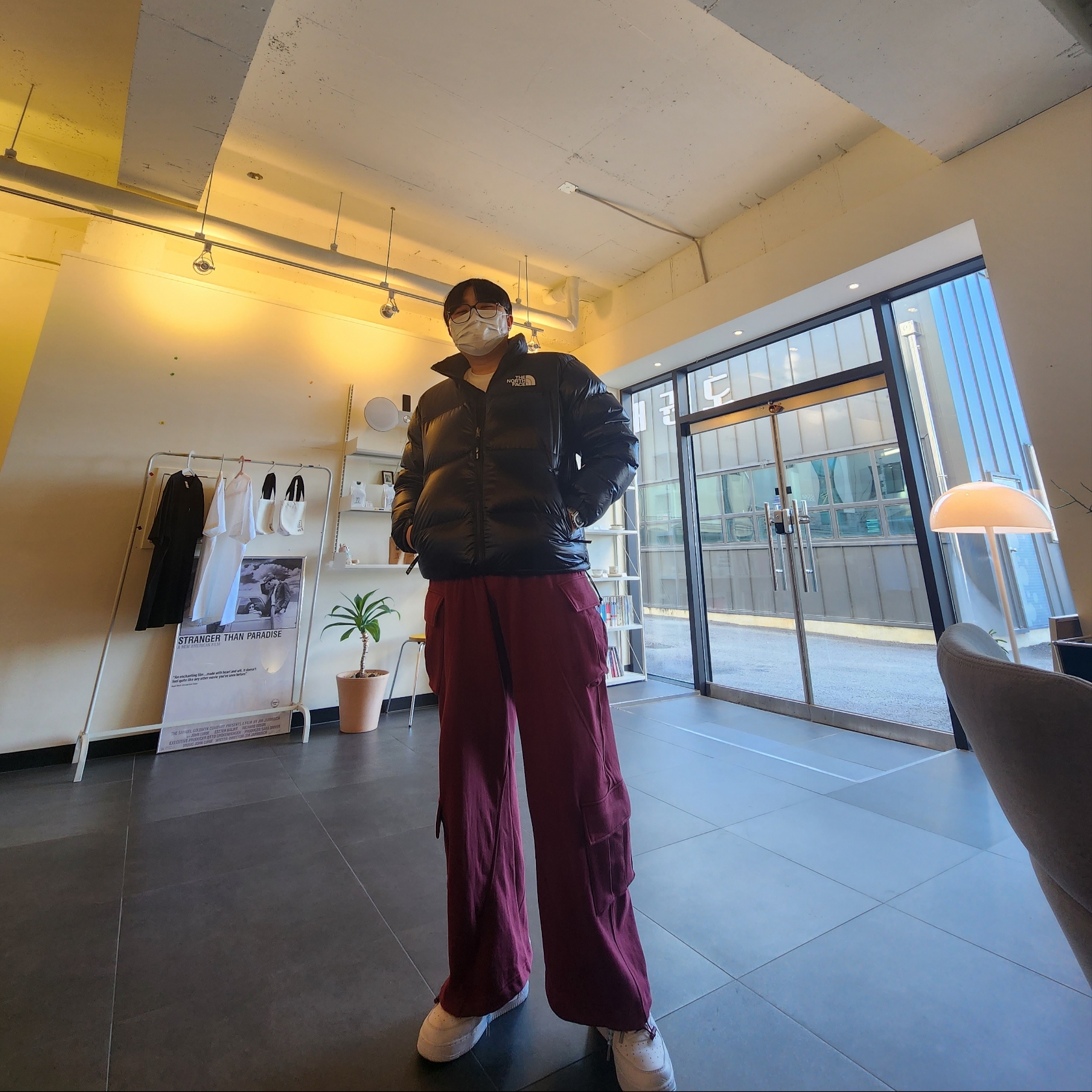 Nike x Drake Nocta Air Force 1 Low SP Certified Lover Boy White, The North Face 1996 Eco Nuptse Jacket Real Black 착용 스타일 - 2
