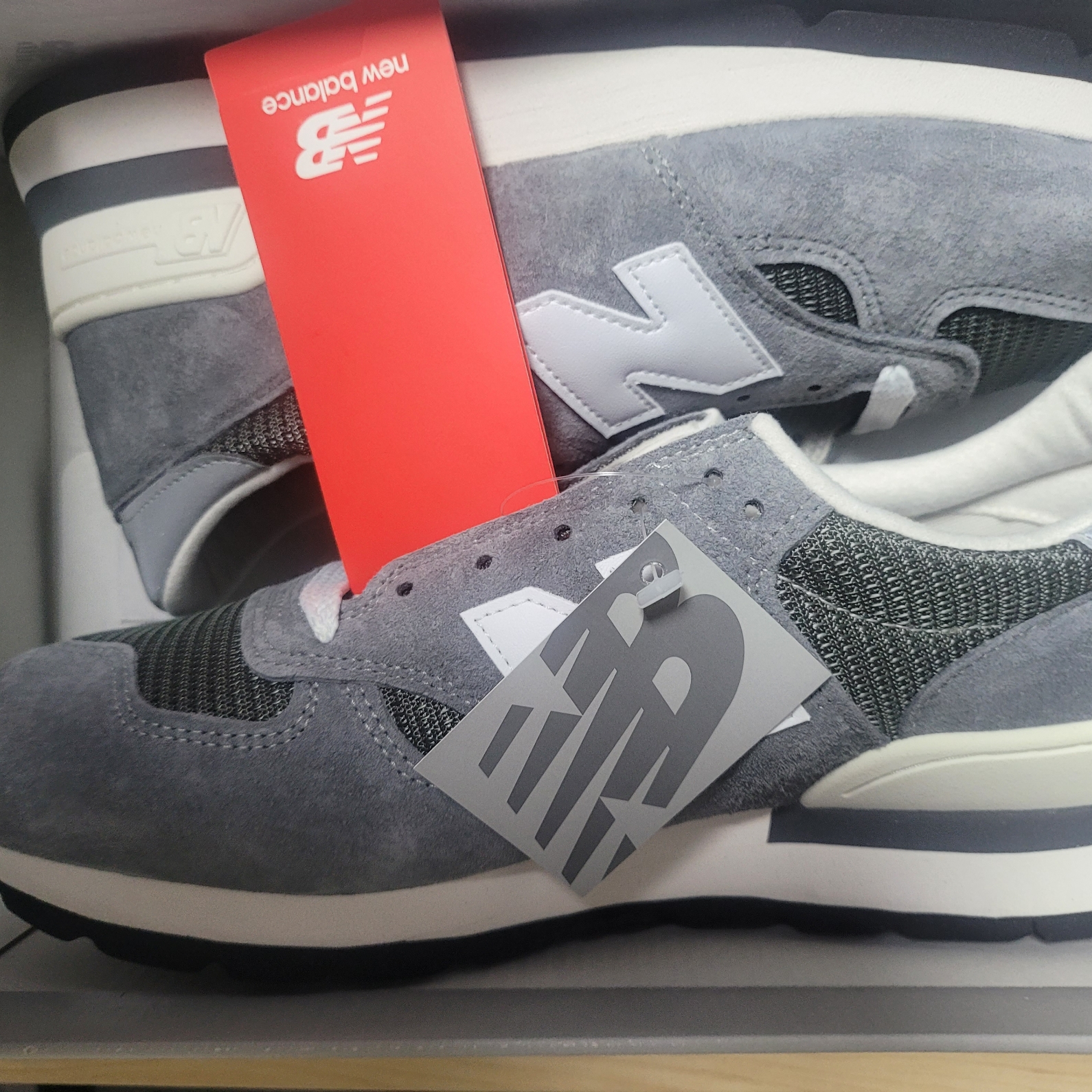 New Balance 990v1 Made in USA Grey White 착용 스타일