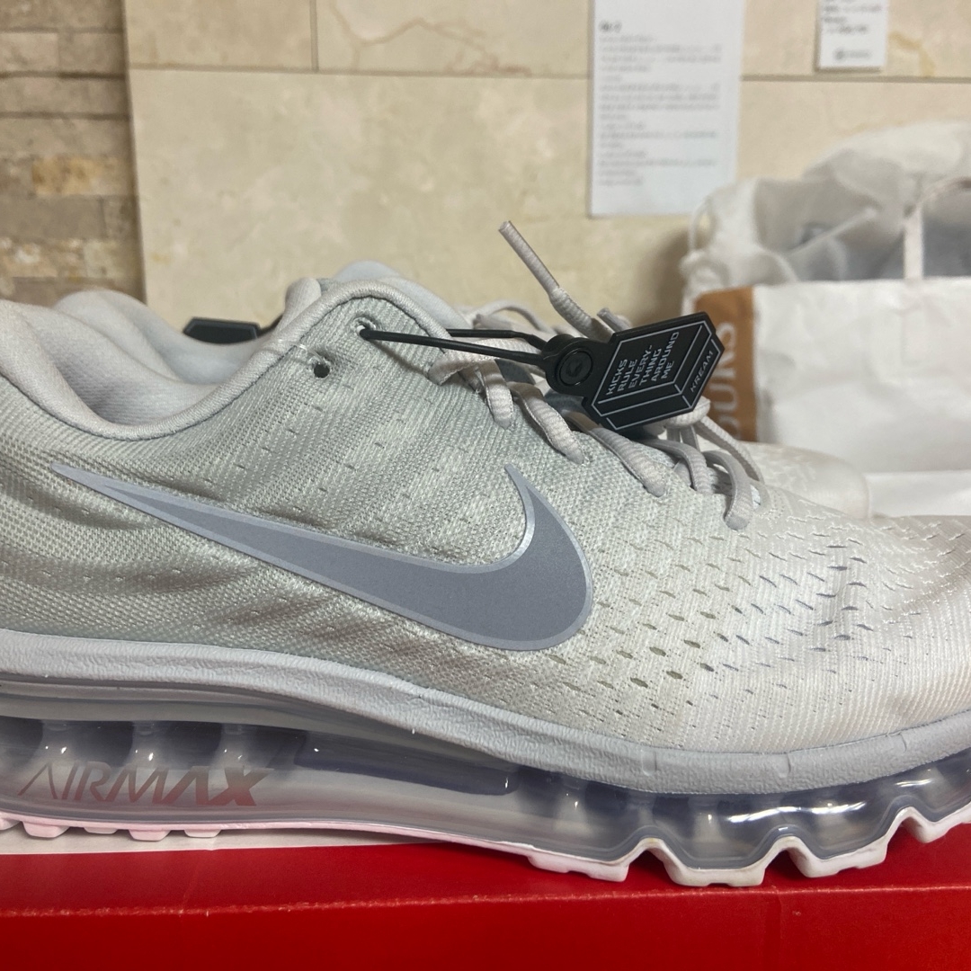 Nike Air Max 2017 Pure Platinum 착용 스타일