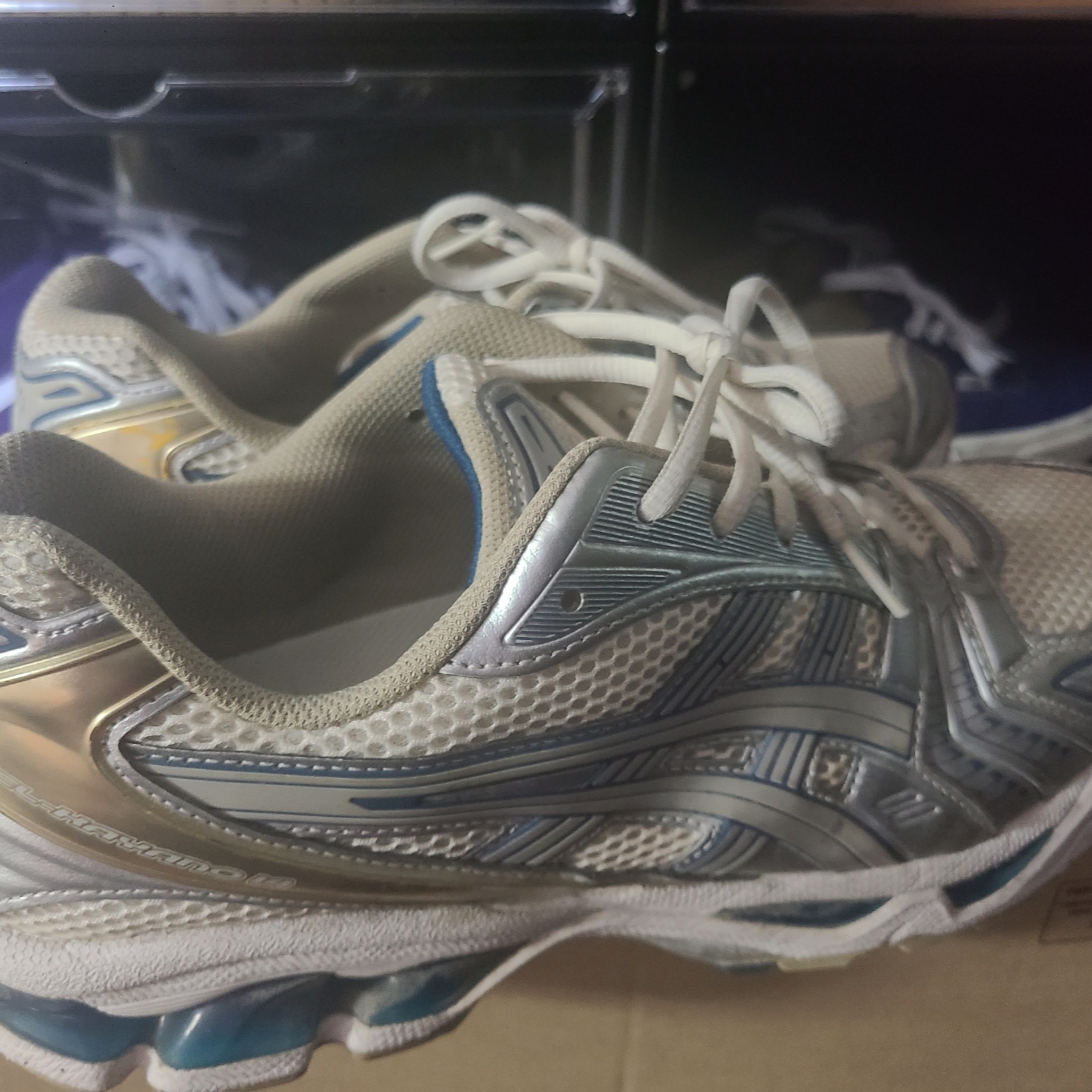 Asics Gel-Kayano 14 Cream Pure Silver 착용 스타일
