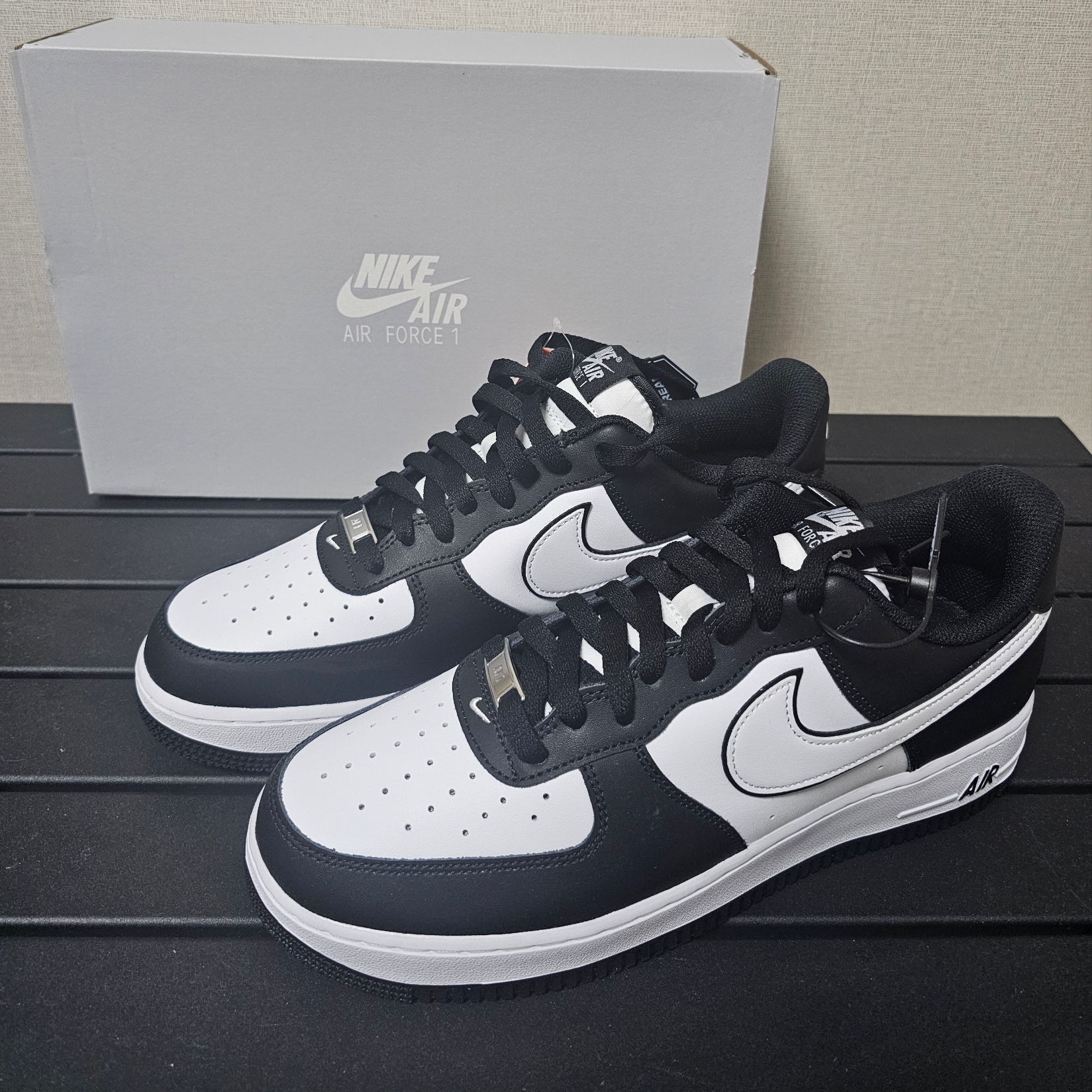 Nike Air Force 1 '07 Black White 착용 스타일