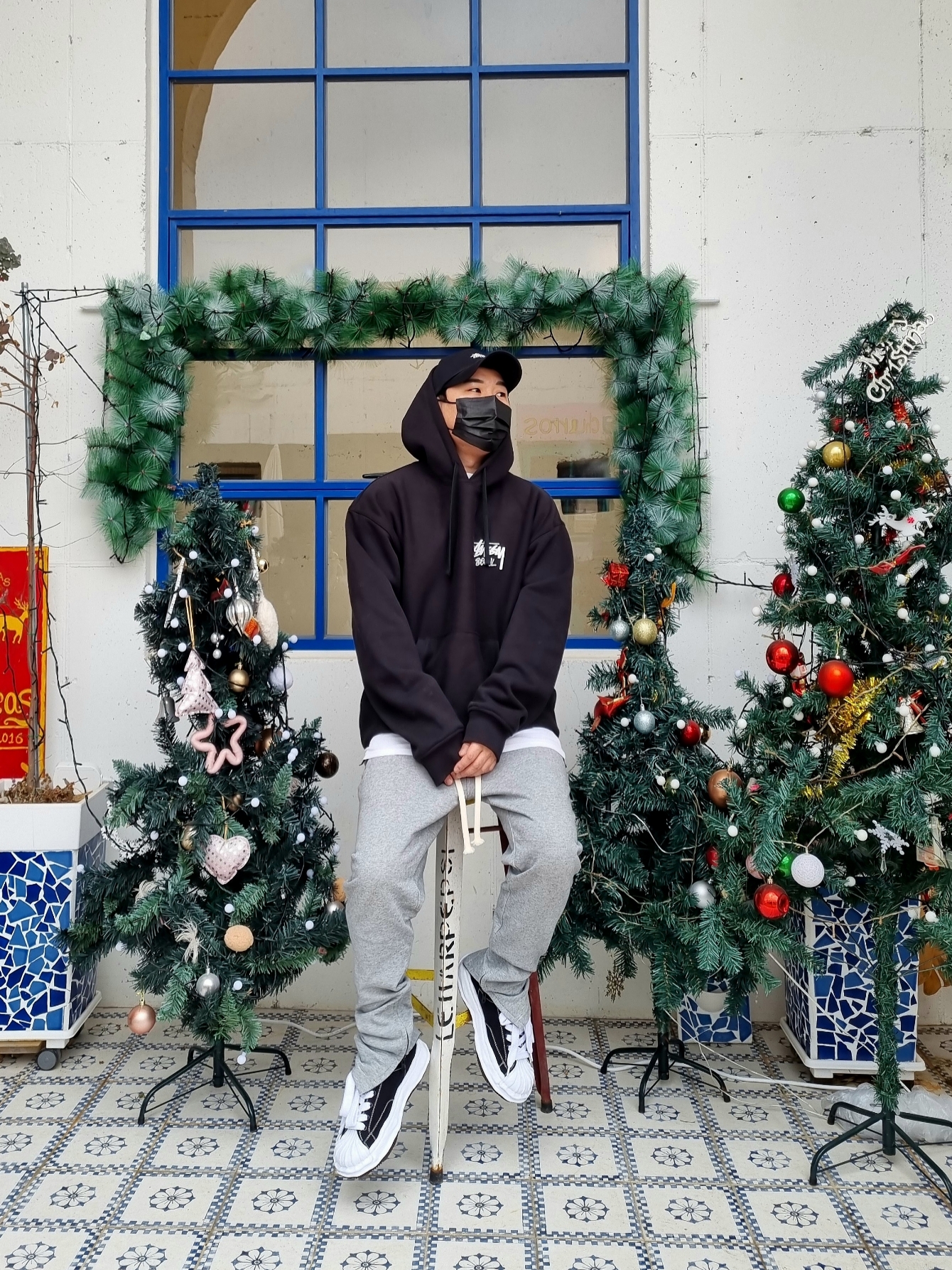 Stussy Stock Seoul Hood Black 2023 착용 스타일