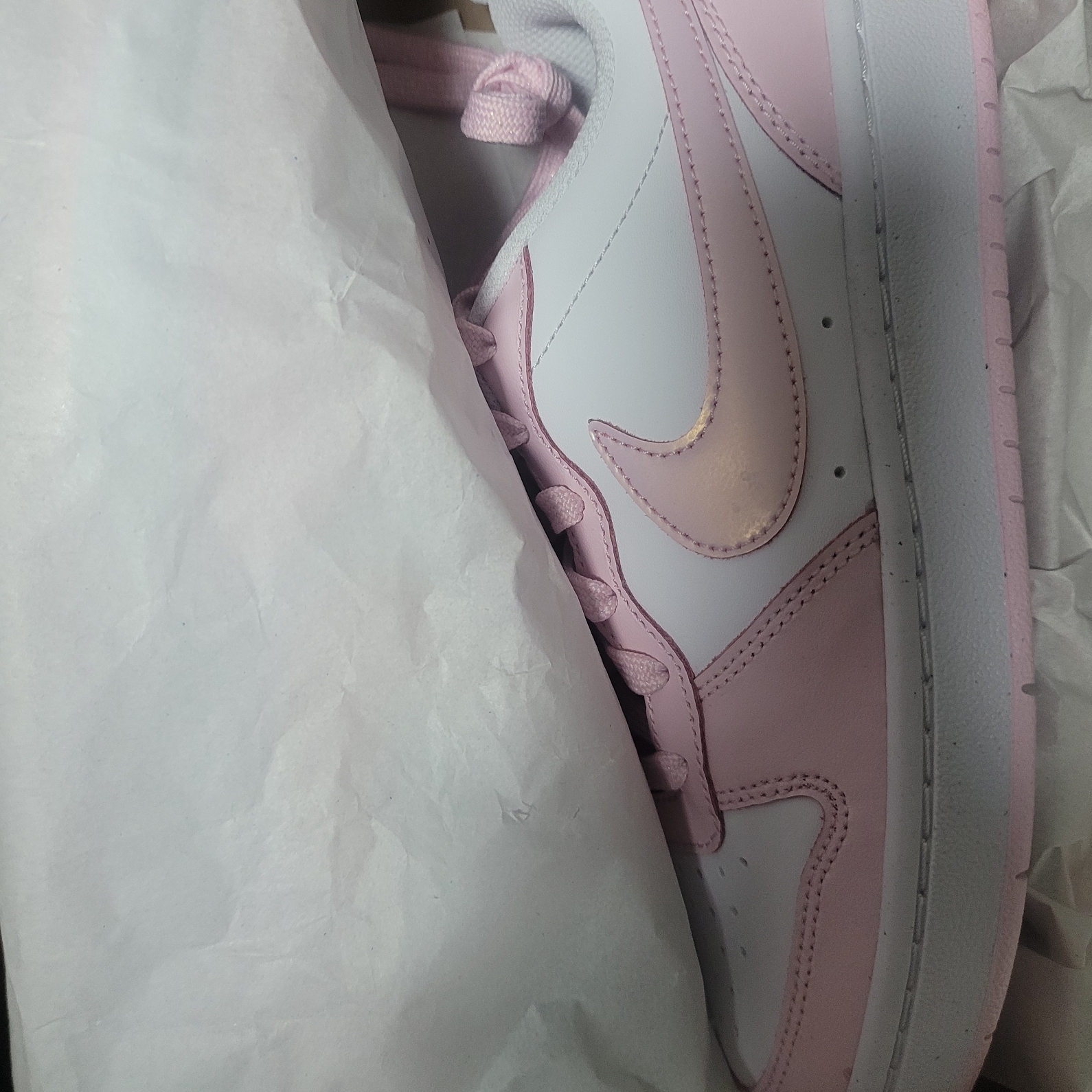 (GS) Nike Court Borough 2 SE White Pink Foam 착용 스타일