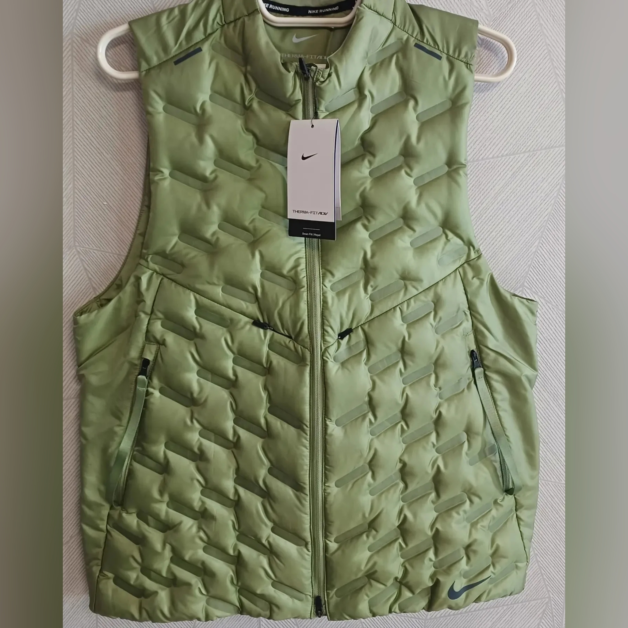 IAB Studio Sweatshirt Olive Green - 19FW 착용 스타일 - 2