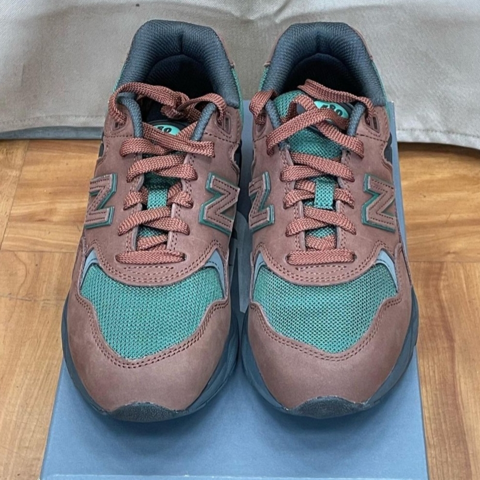 New Balance 580 Mahogany 착용 스타일