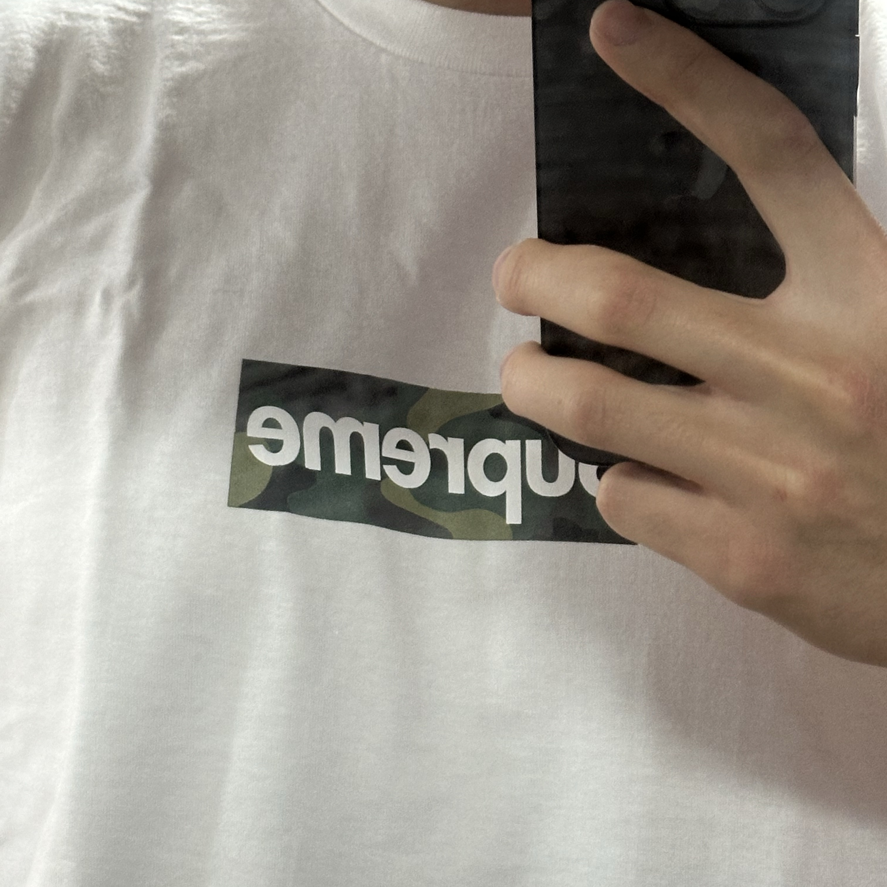 Supreme Box Logo T-Shirt Black - 23FW, Supreme Box Logo T-Shirt White - 23FW 착용 스타일 - 2