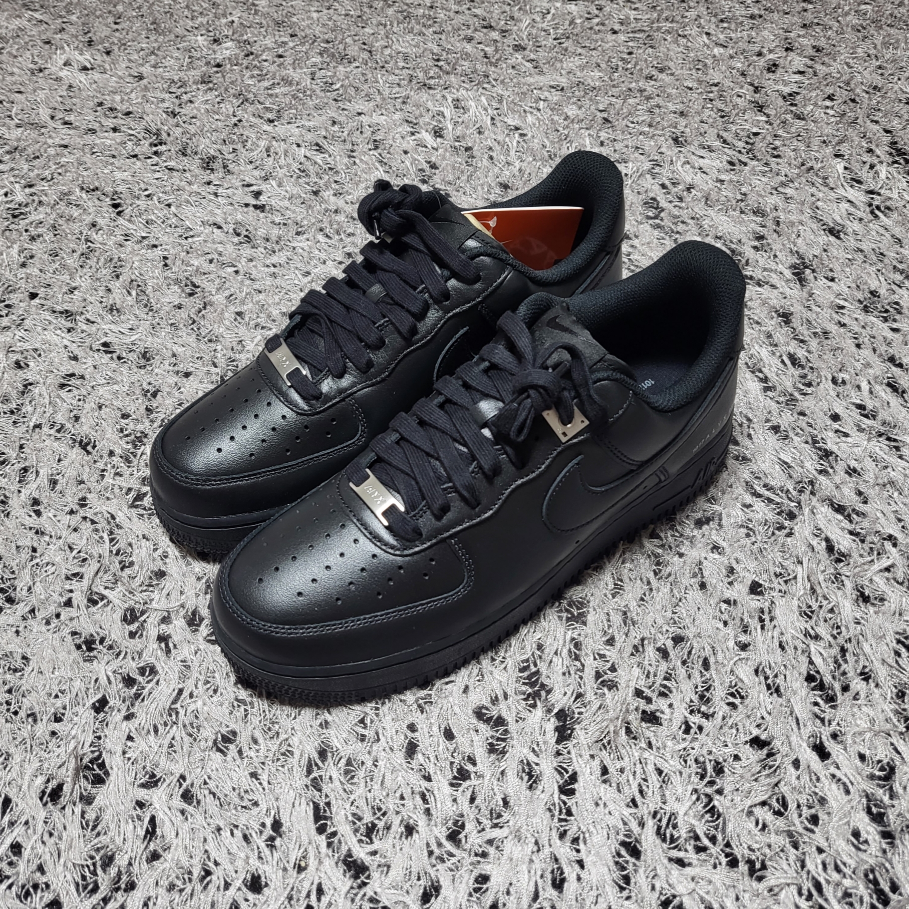 Nike x 1017 Alyx 9SM Air Force 1 Low SP Black 착용 스타일
