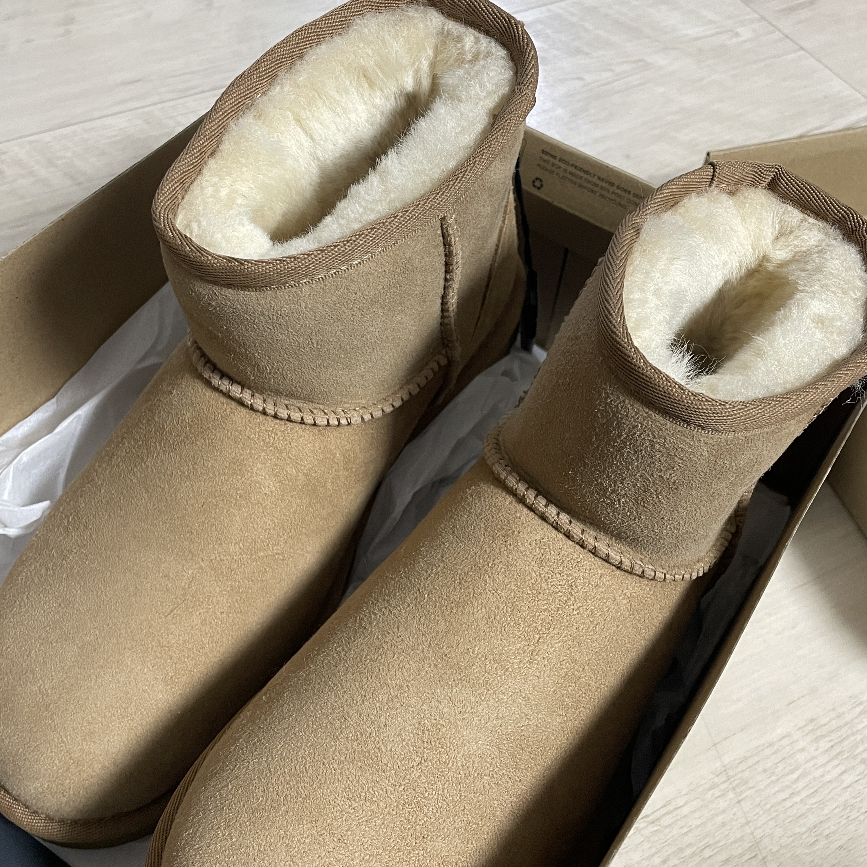 (W) UGG Classic Mini II Boots Chestnut 착용 스타일 - 1