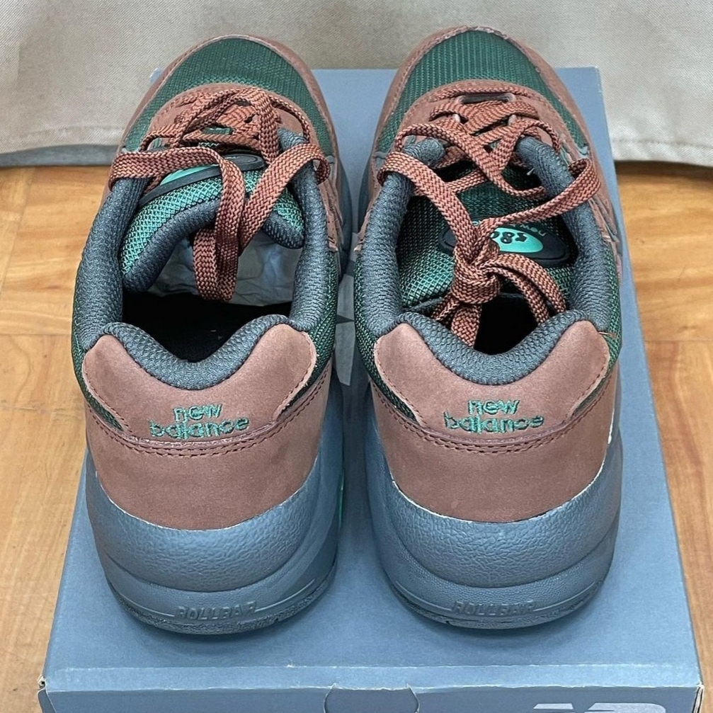 New Balance 580 Mahogany 착용 스타일